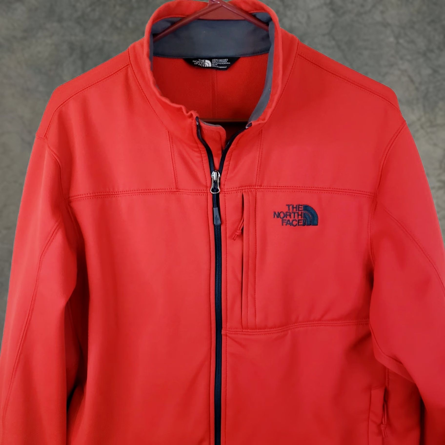 The North Face The North Face Mens Medium Soft Shell Jacket Full Zip Red Lined Red Size US M / EU 48-50 / 2 - 1 Thumbnail