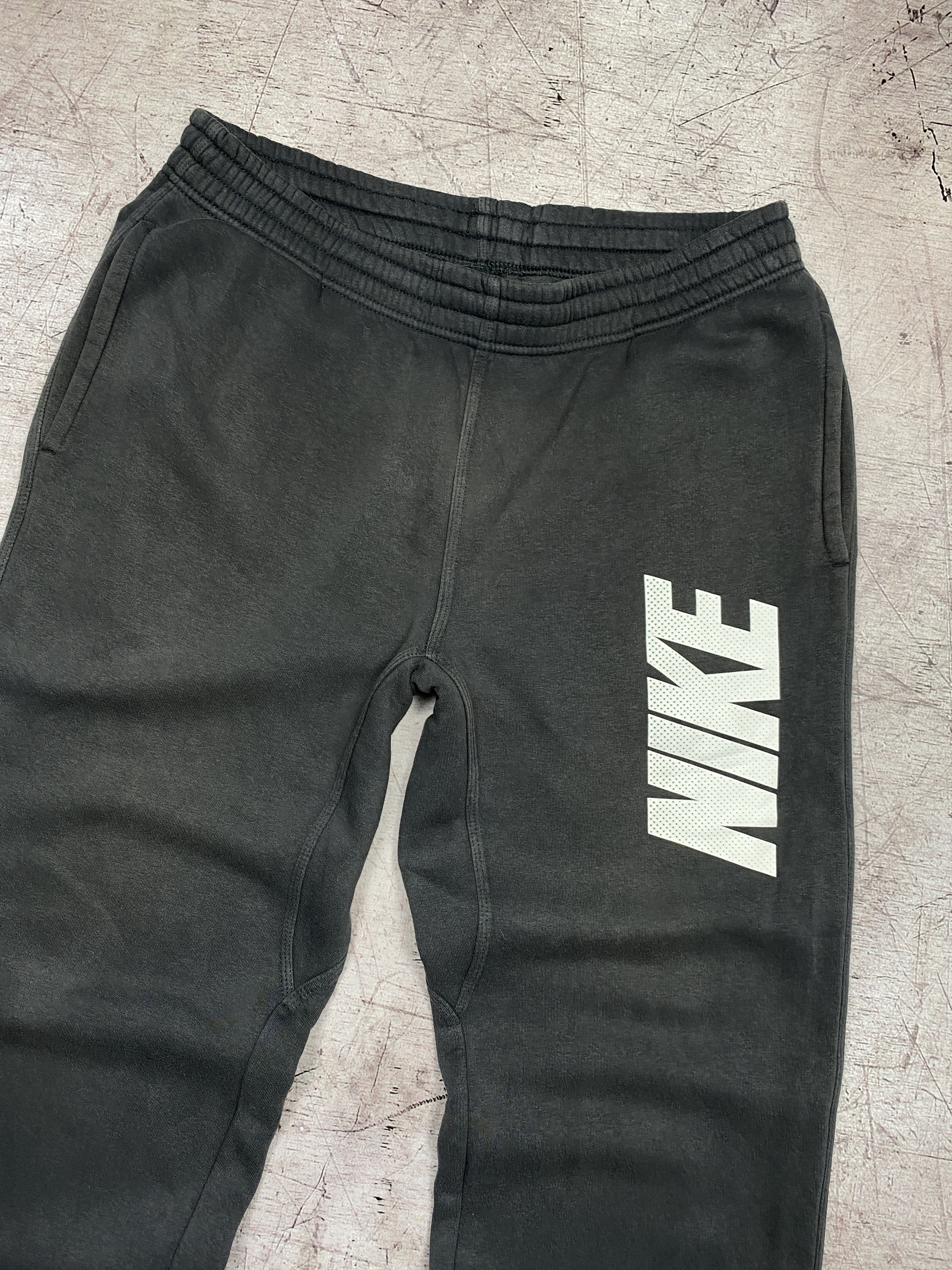 Nike × Vintage Nike Vintage Mens Sweatpants Baggy Track Pants Y2K Size US 34 / EU 50 - 2 Thumbnail