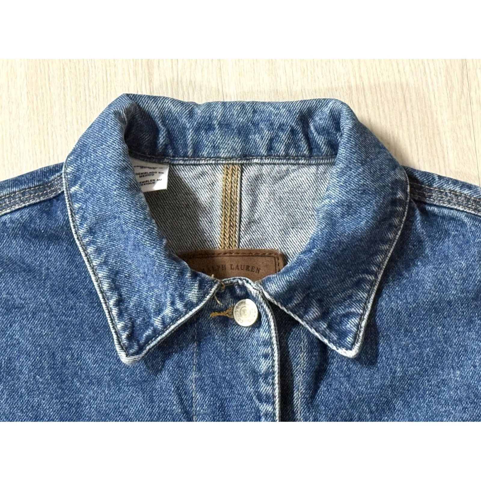 CO VINTAGE Lauren Jeans Co. Denim Chore Jacket Medium Women’s 90s Utility Barn Coat Blue Long Sleeve Button Pockets Logo Size 32" / US 10 / IT 46 - 6 Thumbnail