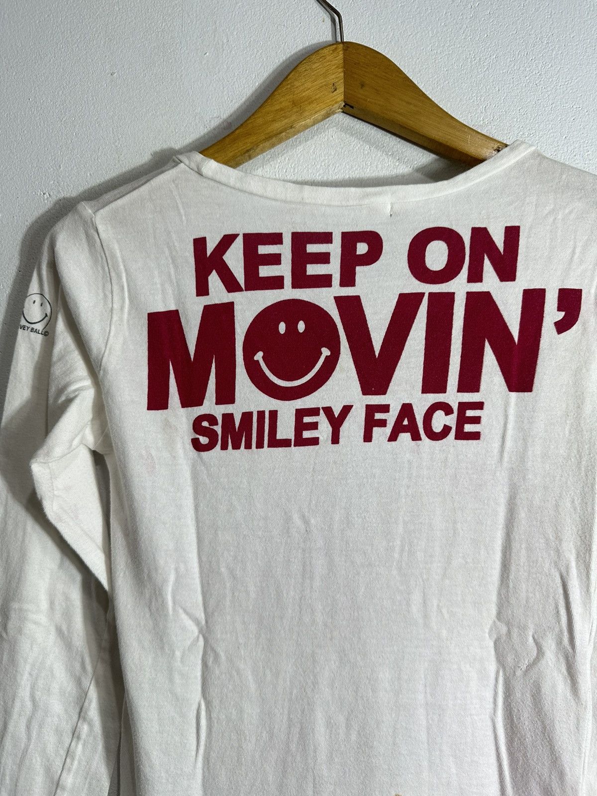 Japanese Brand Trashed KEEP ON MOVIN SMILEY FACE LONG SLEEVE TEE Size S / US 4 / IT 40 - 8 Thumbnail