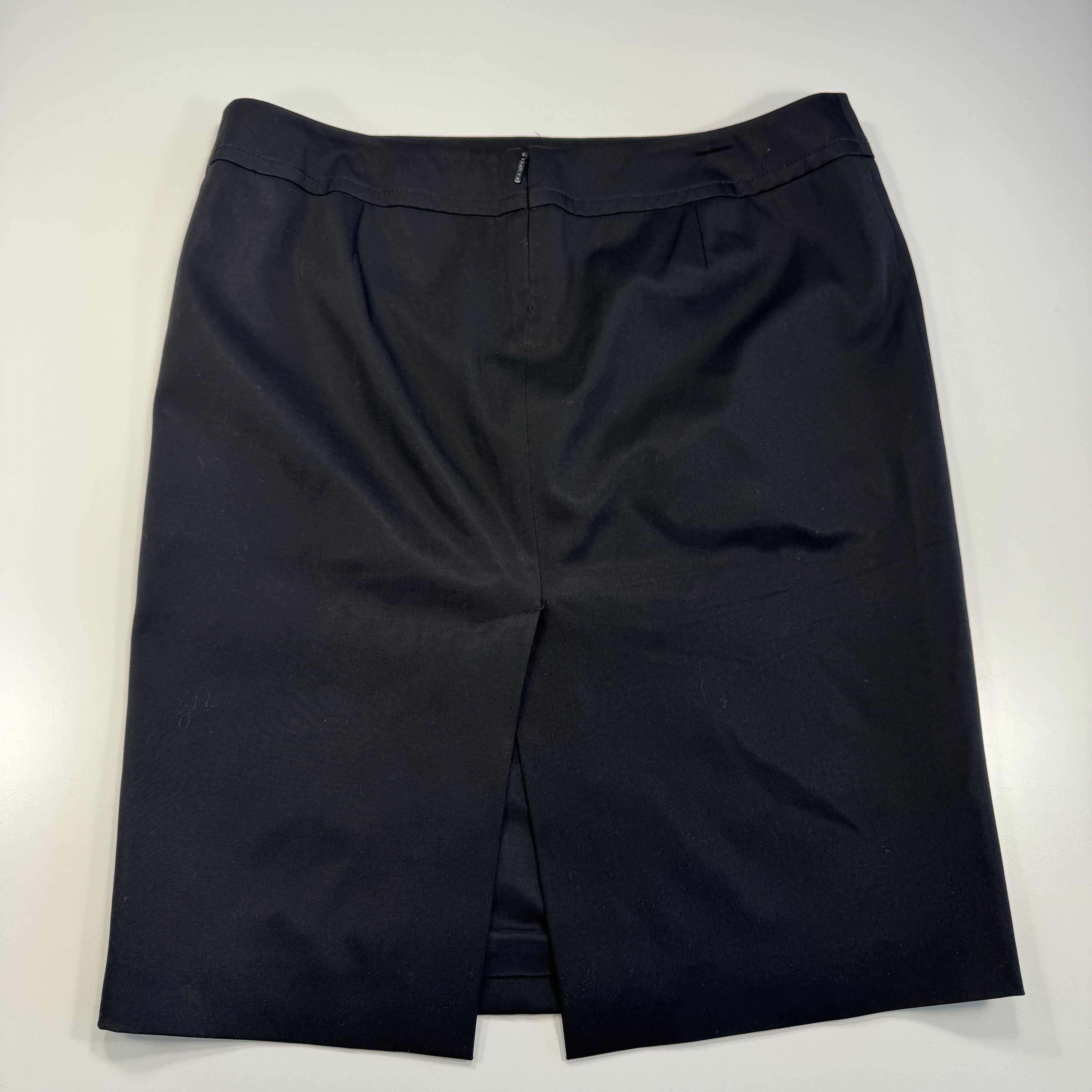 Gucci Gucci Penn Skirt, Made in Italy Size 30" / US 8 / IT 44 - 2 Thumbnail
