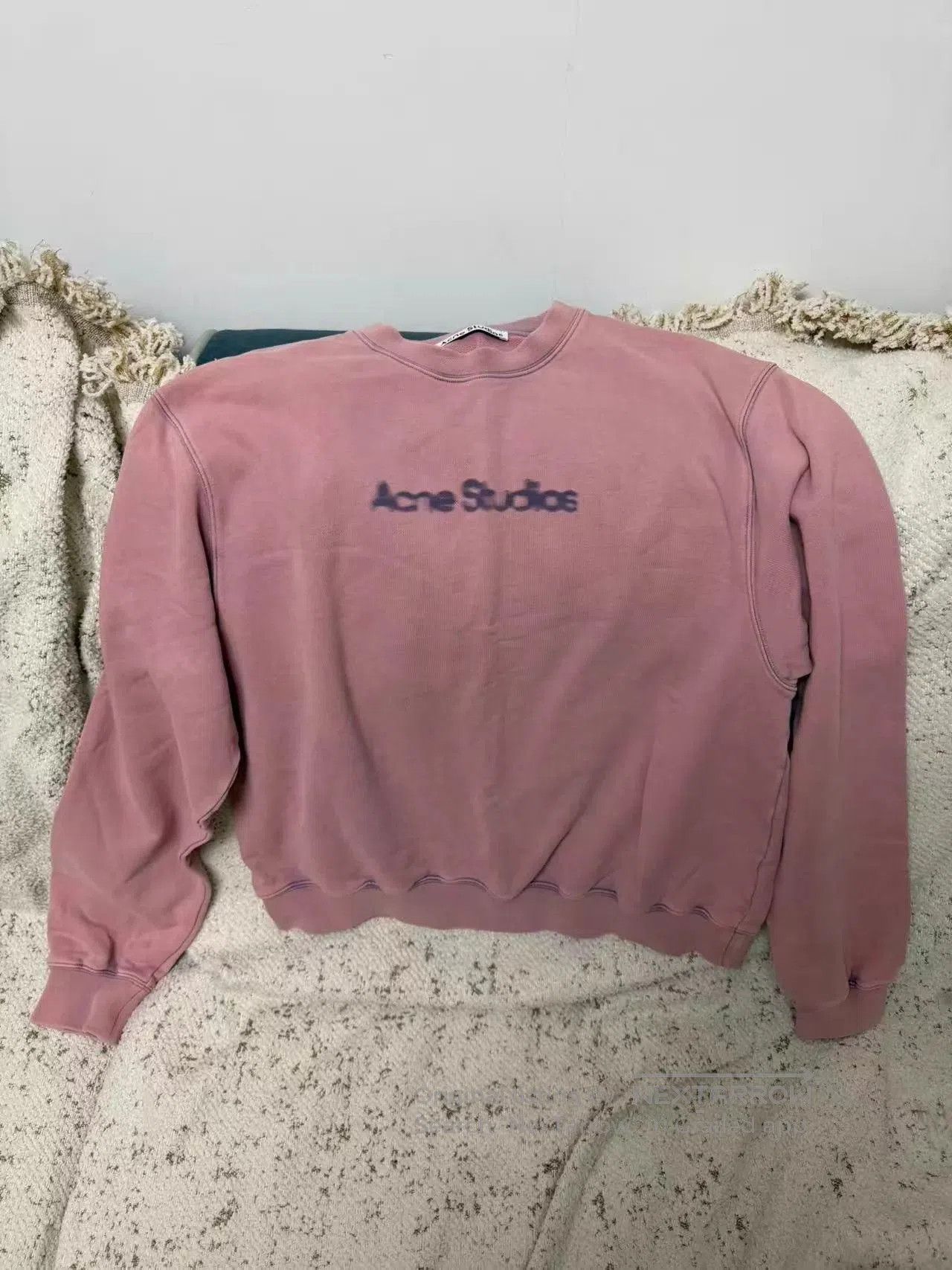 Acne Studios Pink Crewneck Sweatshirt - Size M. Size US M / EU 48-50 / 2 - 1 Thumbnail