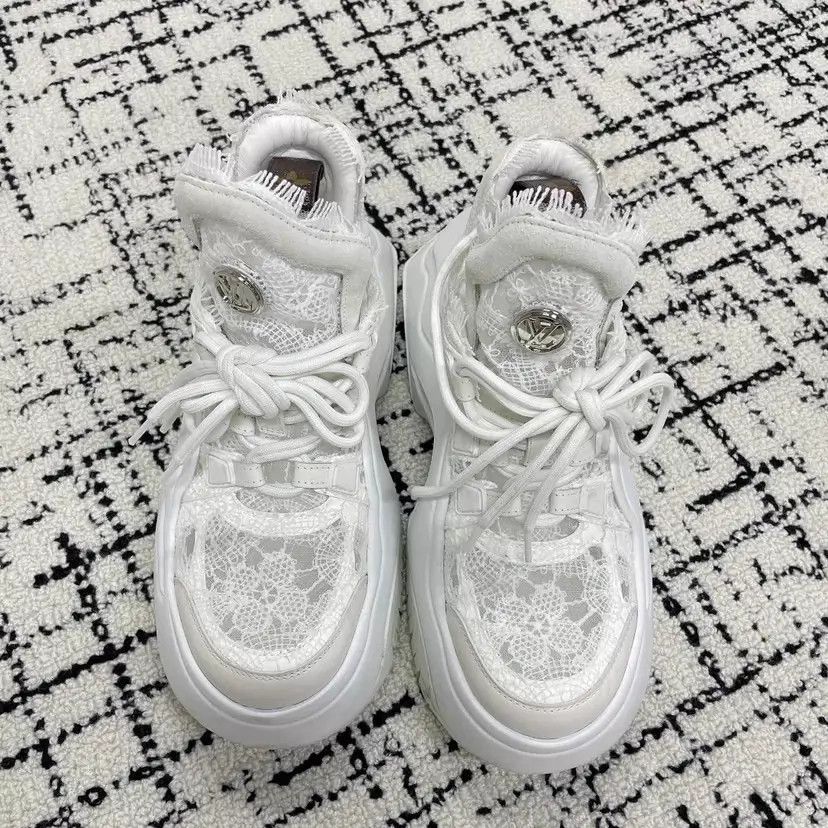 Louis Vuitton Lv Lace High-Top Sneakers 37 Pre-Owned Size US 6.5 / IT 36.5 - 2 Thumbnail