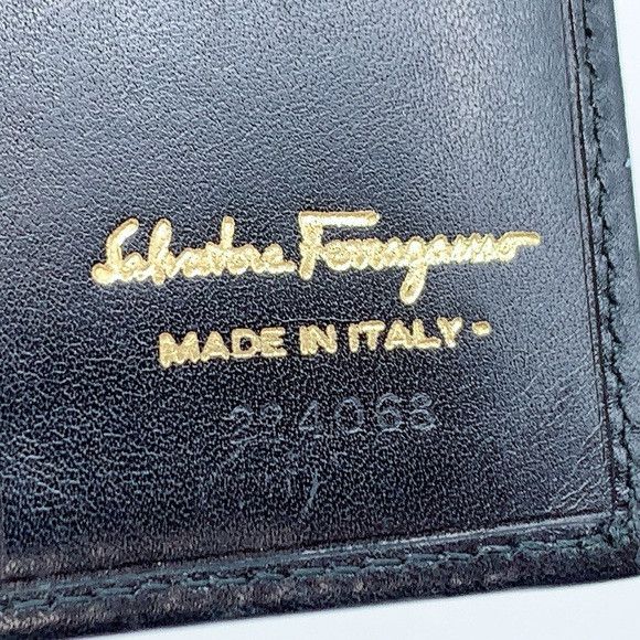 Salvatore Ferragamo Salvatore Ferragamo Black Leather Wallet with Gold Accent Size ONE SIZE - 7 Thumbnail
