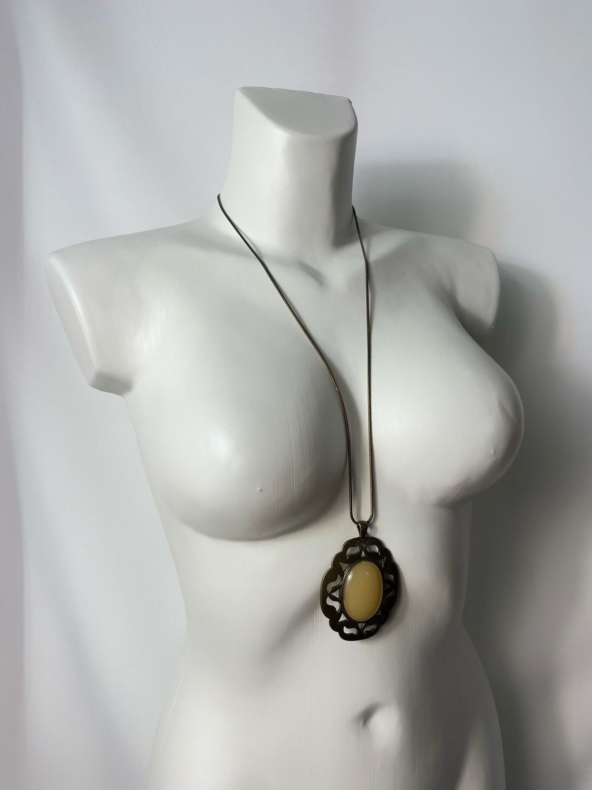 Jewelry × Vintage Vintage Amber Pendant Necklace Size ONE SIZE - 2 Thumbnail
