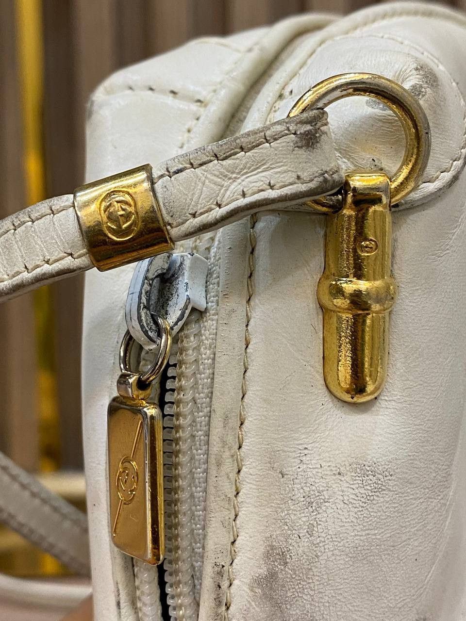 Gucci Gucci White Leather Vintage Crossbody Bag Size ONE SIZE - 10 Thumbnail