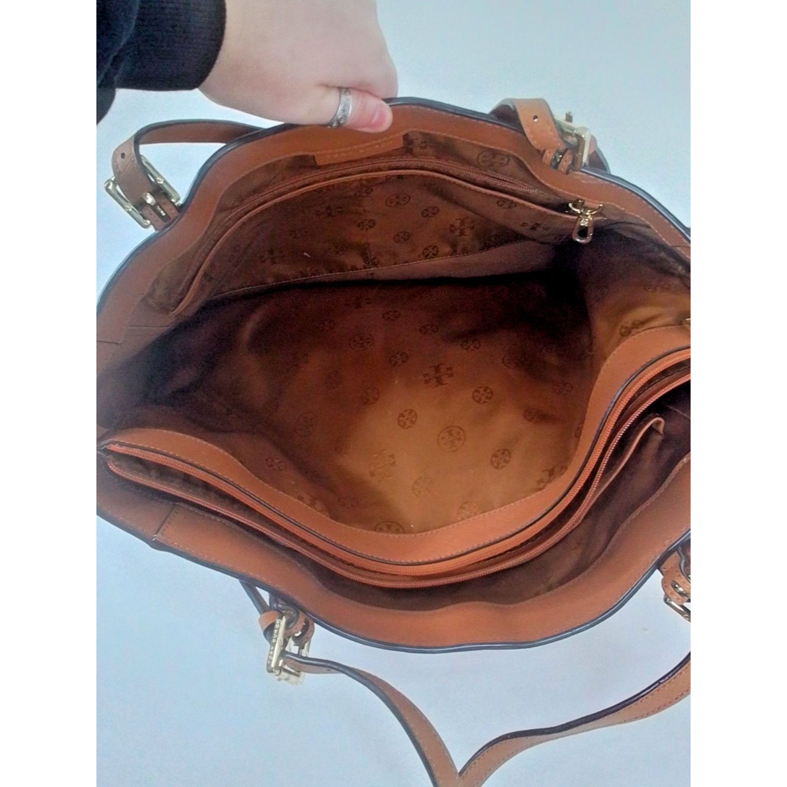 Tory Burch Tori Burch Leather Tote Handbag Purse Brown Size ONE SIZE - 9 Thumbnail