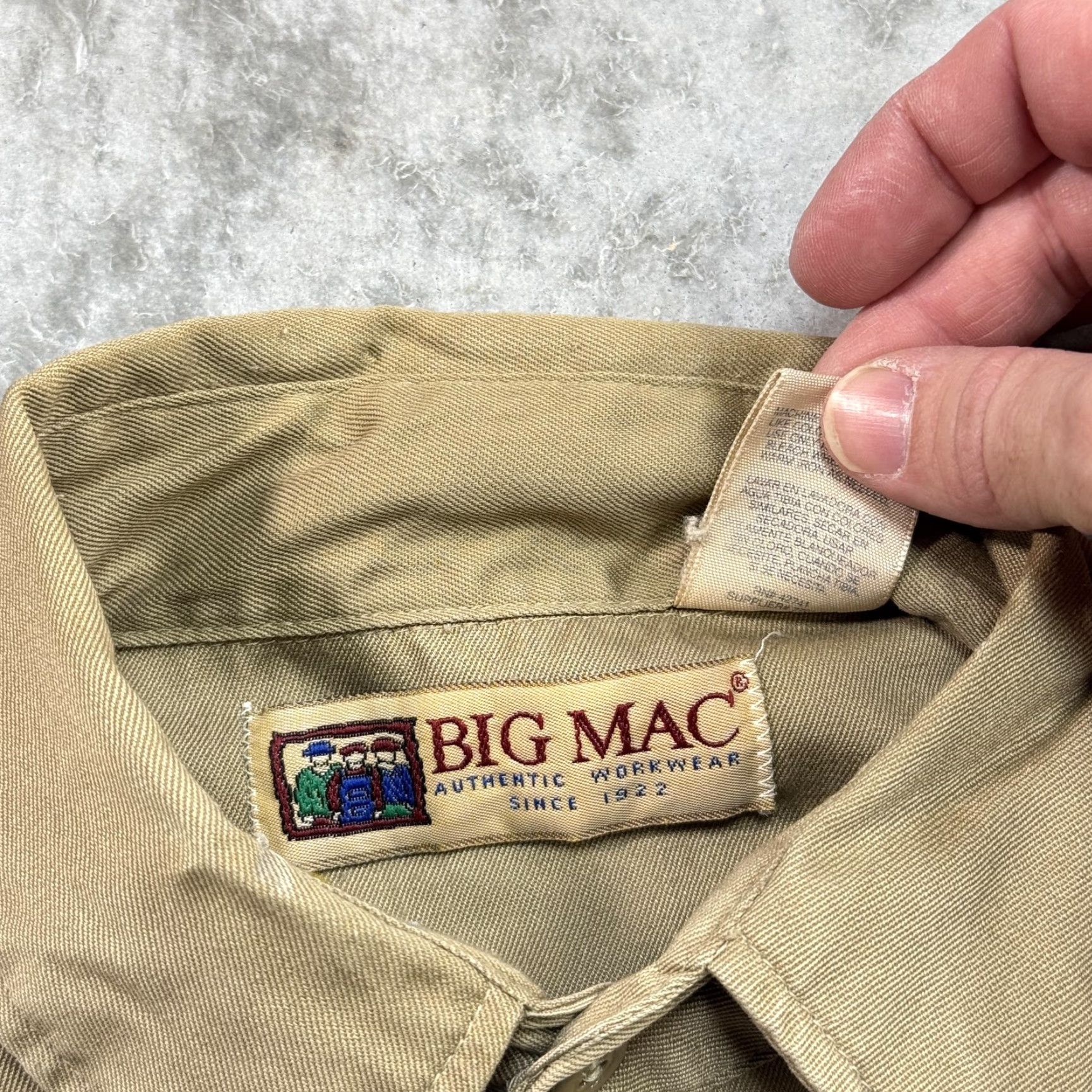 Vintage Big Mac Shirt Mens Medium Button-Up Long Sleeve Pockets Beige 15 15 Polyester Cotton Solid Collar N/A Vintage No Size US M / EU 48-50 / 2 - 2 Thumbnail