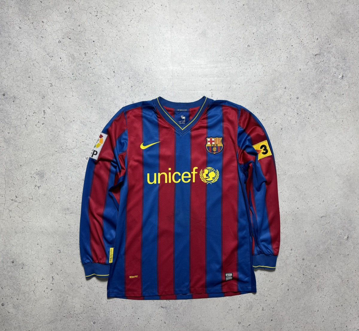 Nike Nike FC Barcelona Ibrahimovich #9 2009/2010 Jersey LongSleve Size US M / EU 48-50 / 2 - 2 Thumbnail