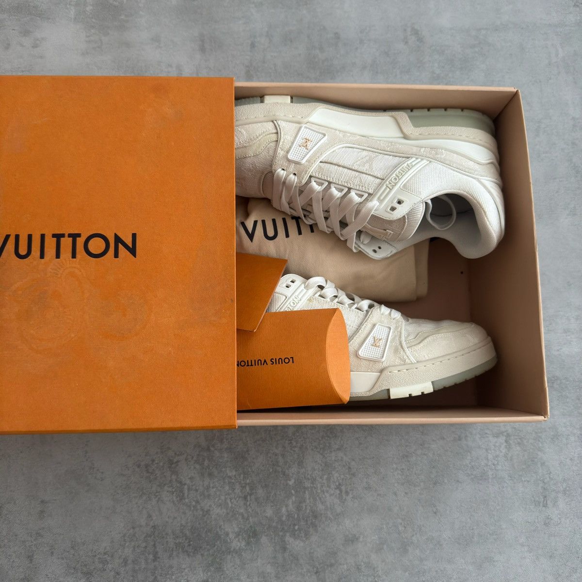 Louis Vuitton Louis Vuitton LV Sneaker Beige Monogram Denim Size US 9 / EU 42 - 7 Thumbnail