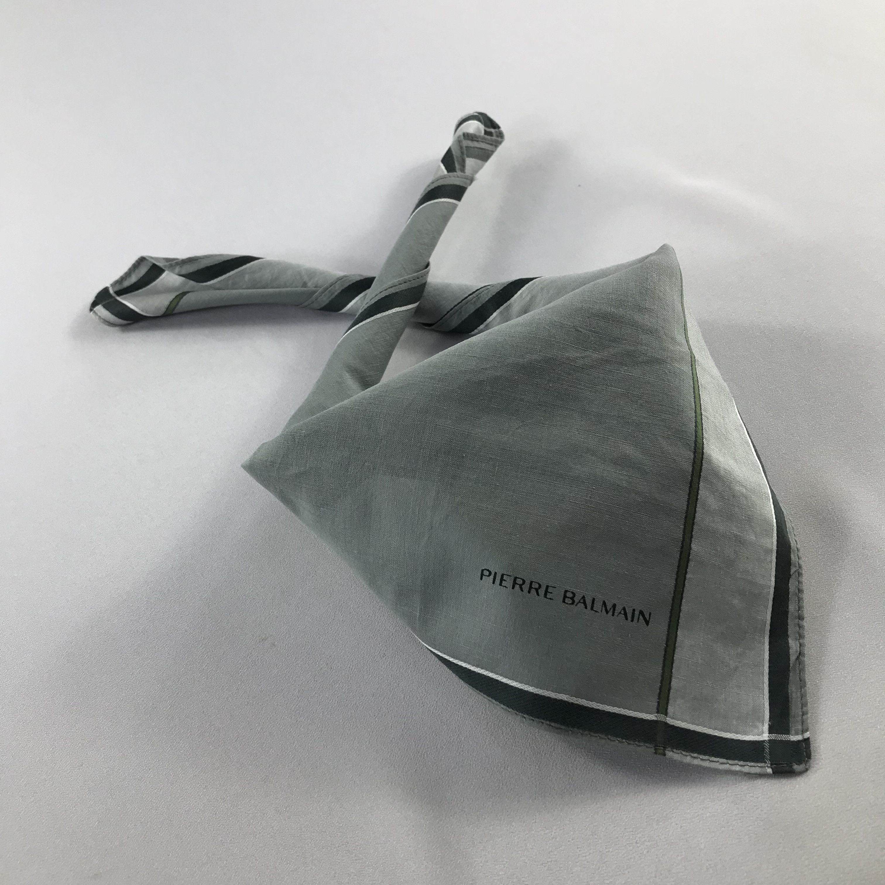 Pierre Balmain Pierre Balmain Handkerchief / Bandana / Neckerchief C685 Size ONE SIZE - 2 Thumbnail