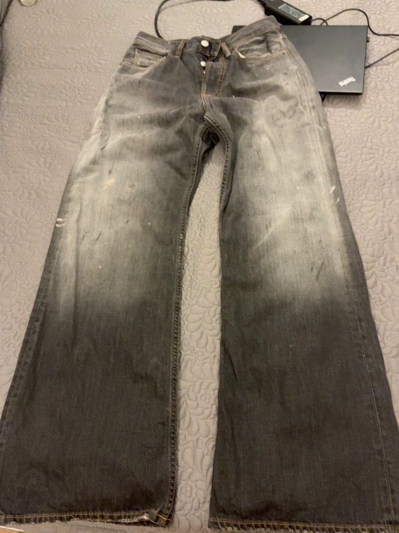 Acne Studios Acne Studios Grey best-selling painted jeans Size US 26 / EU 42 - 1 Thumbnail