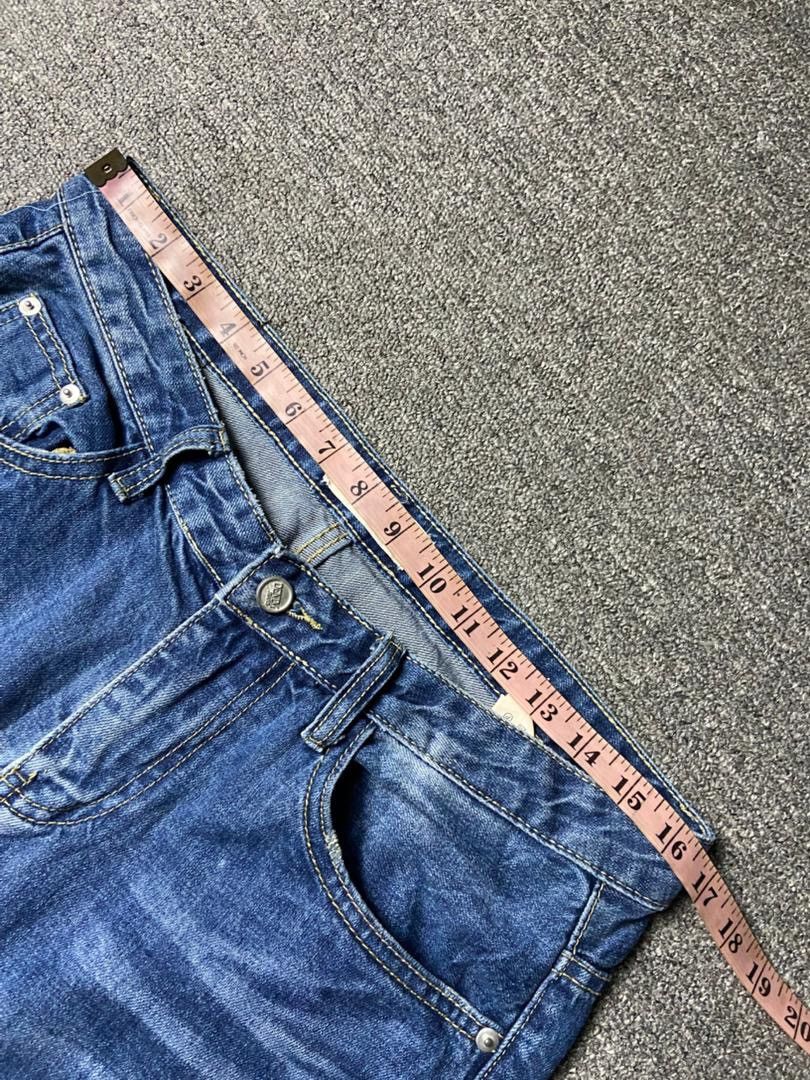 Uniqlo Uniqlo UJ Distressed Ripped Jeans (172) Size US 33 - 7 Thumbnail