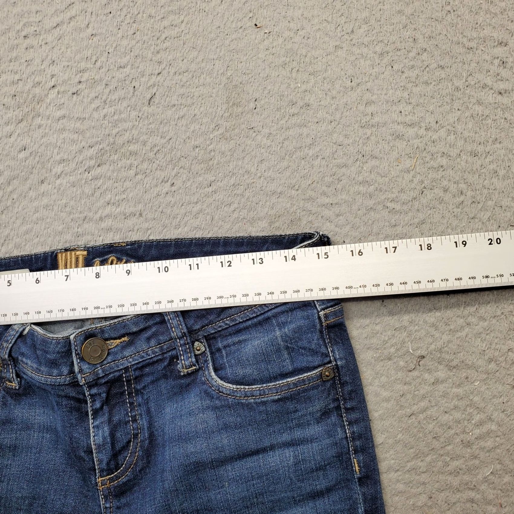Vintage KUT from the Kloth Angie Cropped Boyfriend Jeans Womens 4 Blue Denim Skinny Leg Jeans Size 27" / US 4 / IT 40 - 6 Thumbnail
