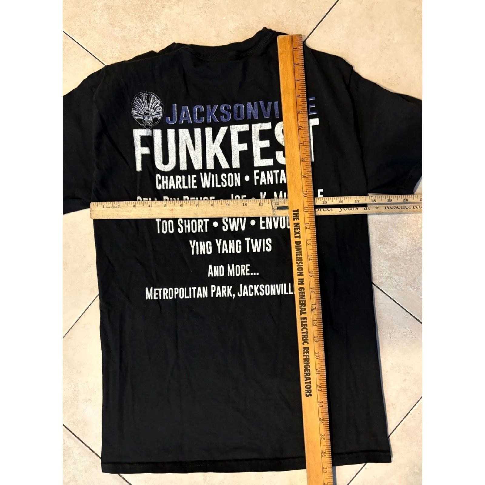 Hanes Hanes Men's Charlie Wilson In It To Win It 2017 Tour T Shirt Black M Hanes 3026 T-Shirt Graphic Print Short Sleeve Cotton Funny Music Shirt Mens Size US M / EU 48-50 / 2 - 5 Thumbnail