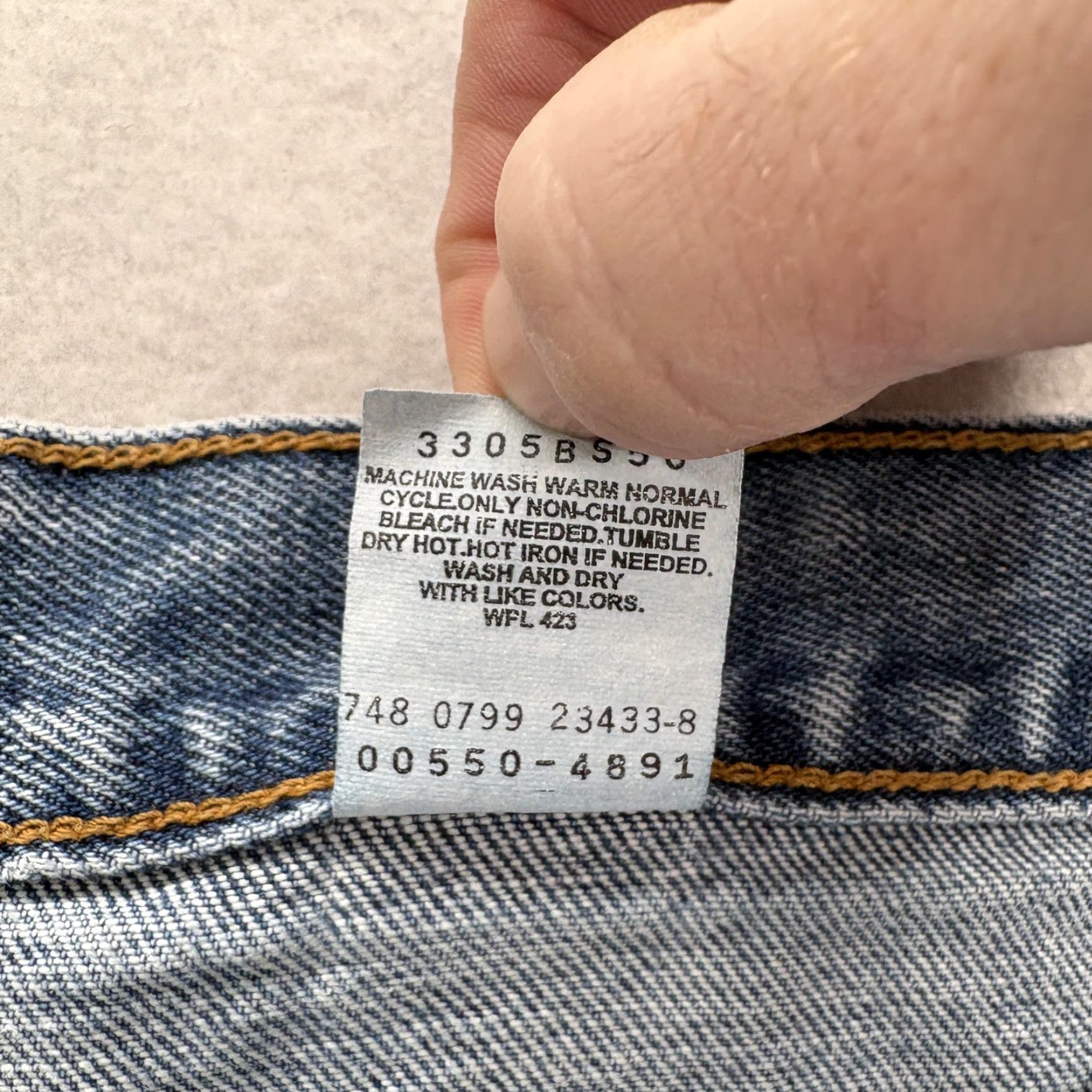 Levi's VINTAGE Levi's 550 Jeans Mens 36x34 Blue Medium Wash Relaxed Fit Tapered Denim Size US 36 / EU 52 - 5 Thumbnail