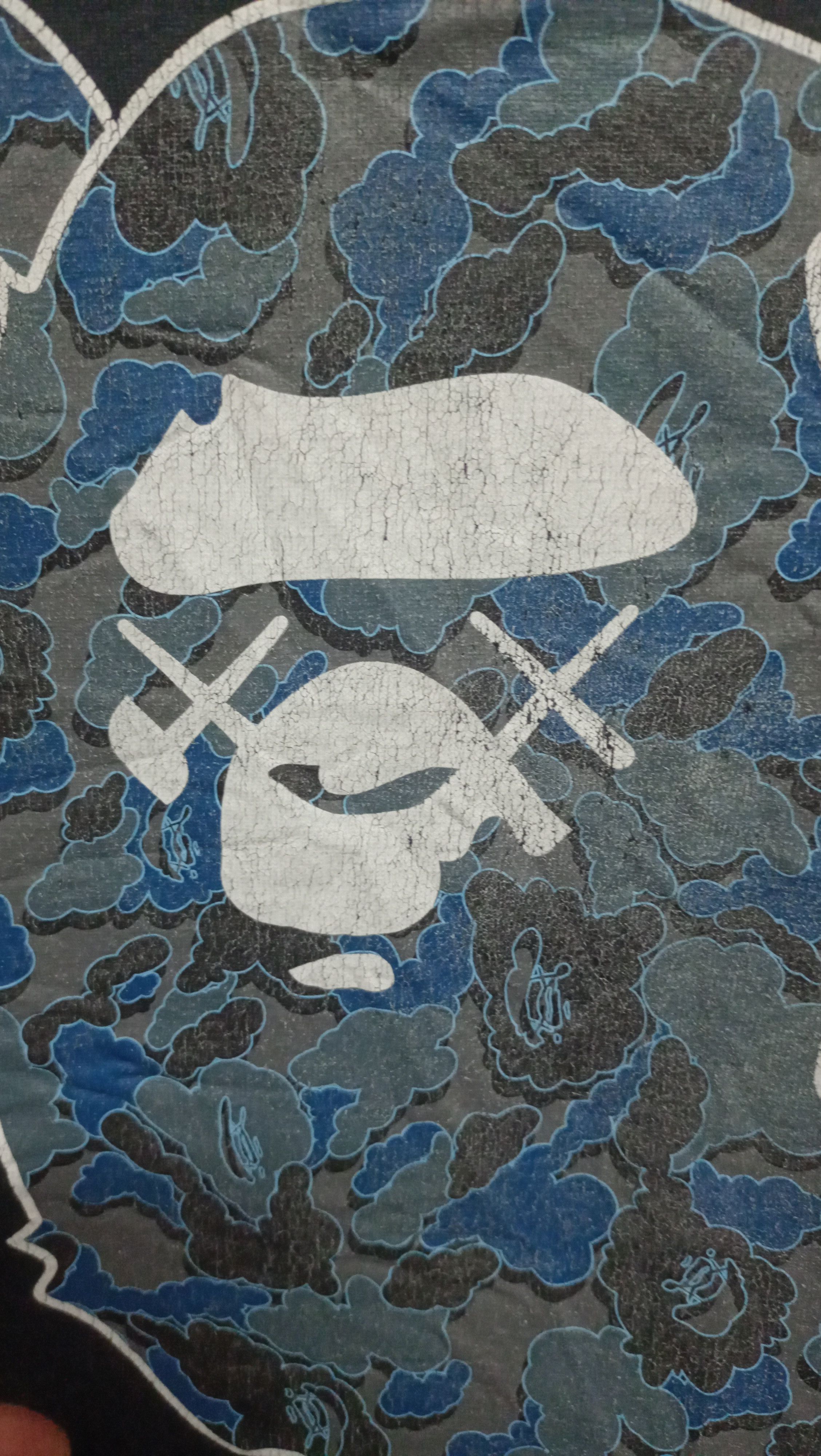 Bape × Kaws Vintage Distressed Bape x Kaws Camo Big Ape T-Shirt Size US L / EU 52-54 / 3 - 11 Thumbnail