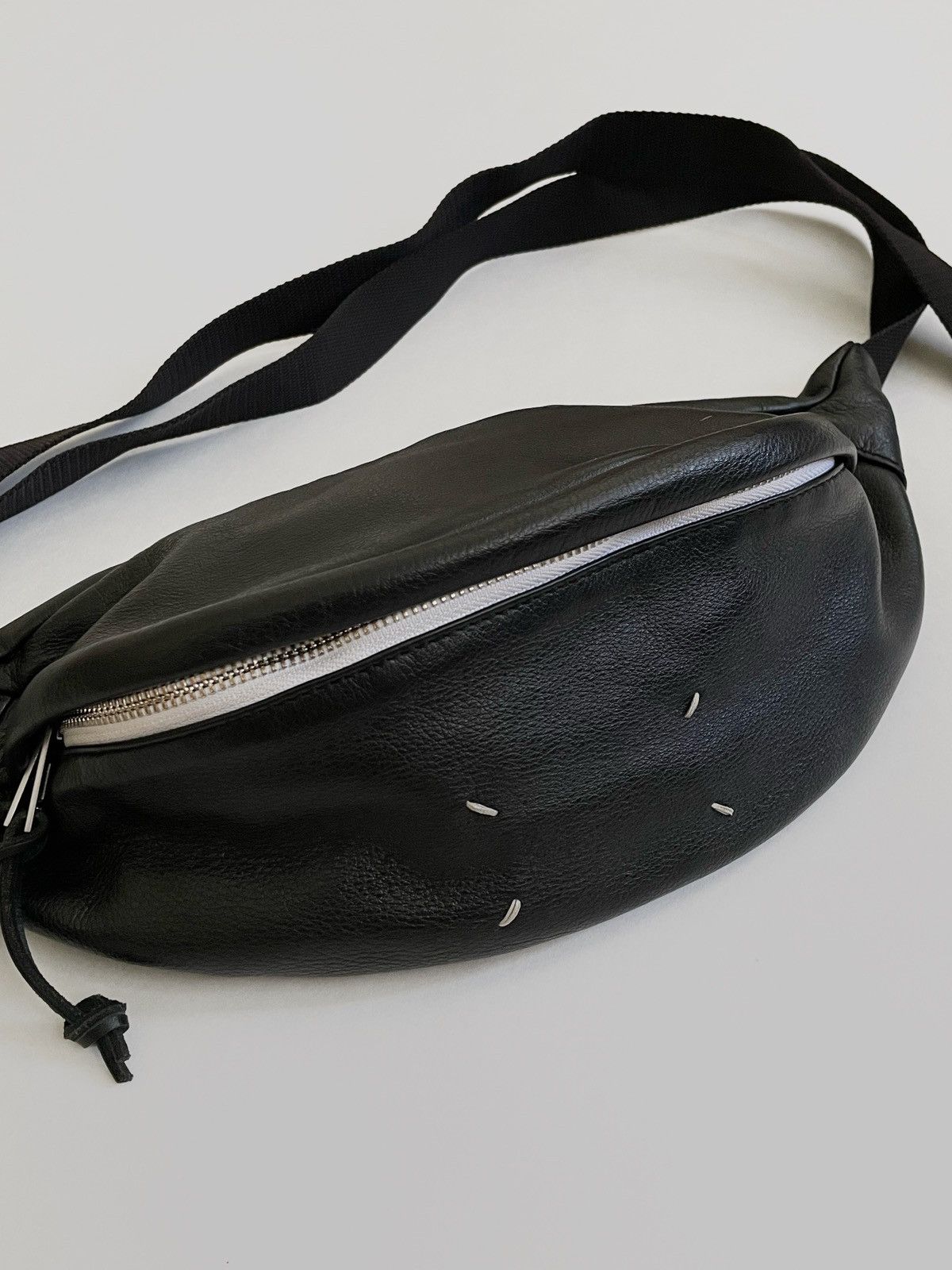 Maison Margiela Maison Margiela leather big banana crossbody bag Size ONE SIZE - 2 Thumbnail