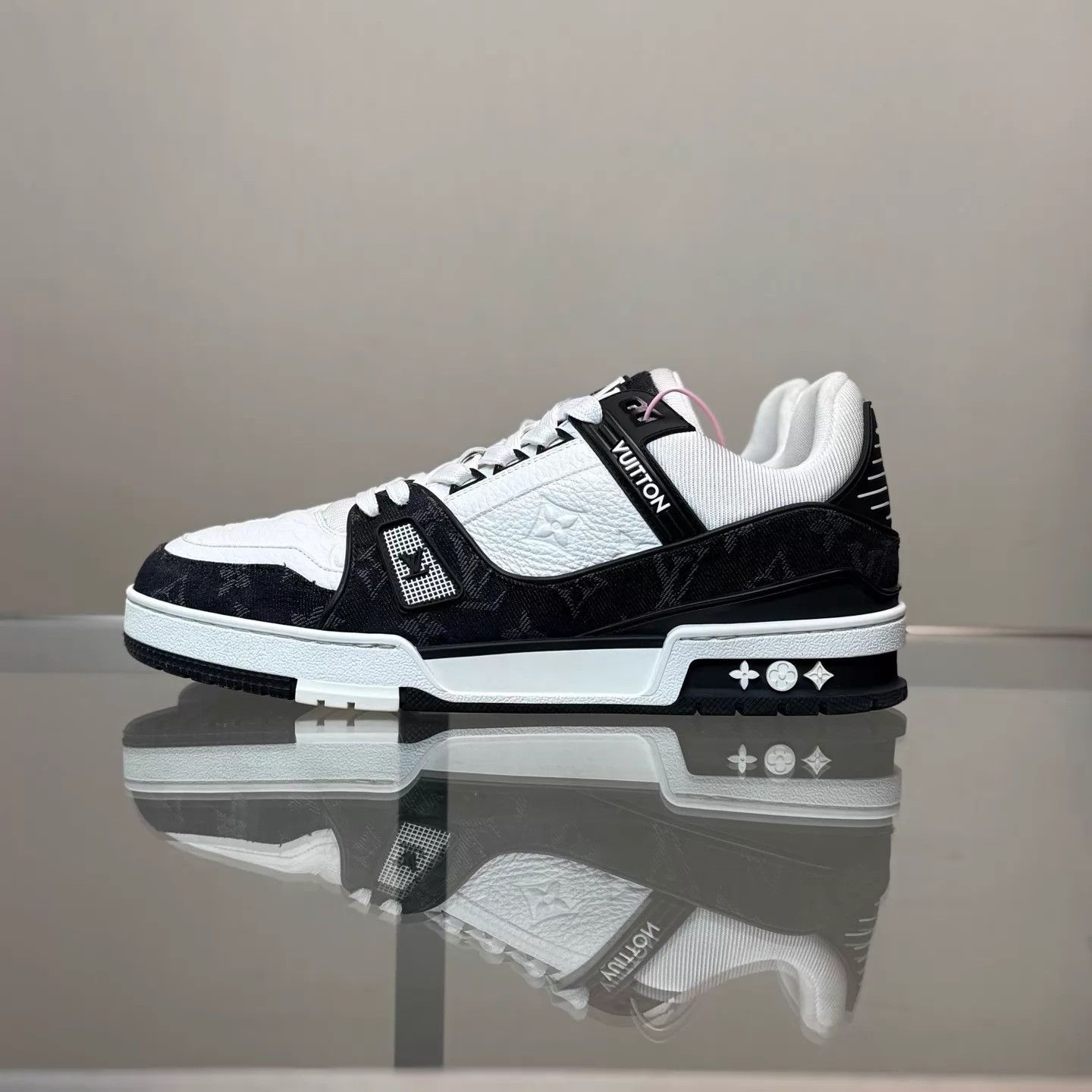 Louis Vuitton LV 24 Black & White Denim Men's 41/7 Size US 8 / EU 41 - 5 Thumbnail