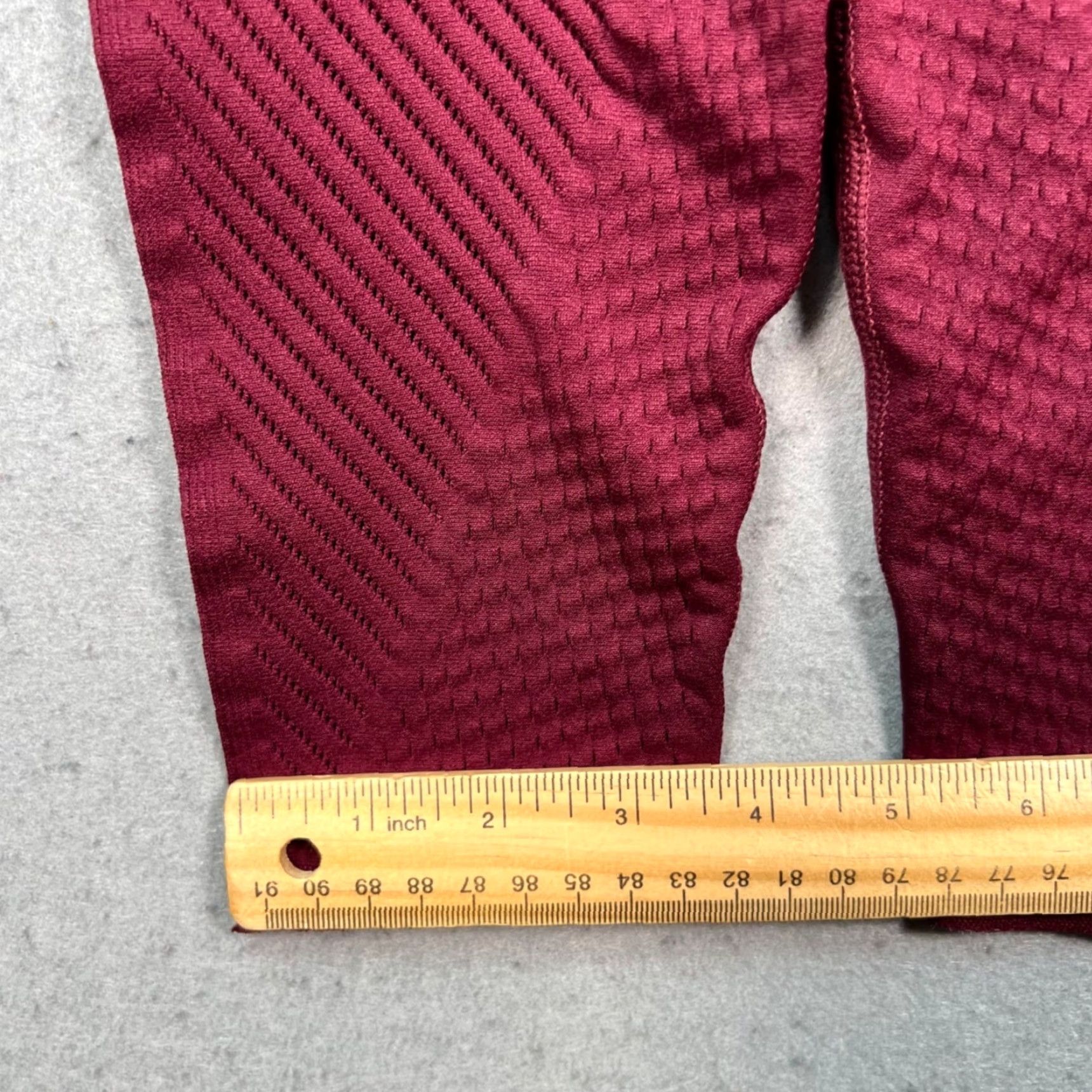 Fabletics Fabletics Leggings Womens XS Size XS High-Waisted Red Maroon Knit Skinny Inseam 22 Activewear Yoga Compression Blacklisted: none Size 40" / US 18 - 7 Thumbnail