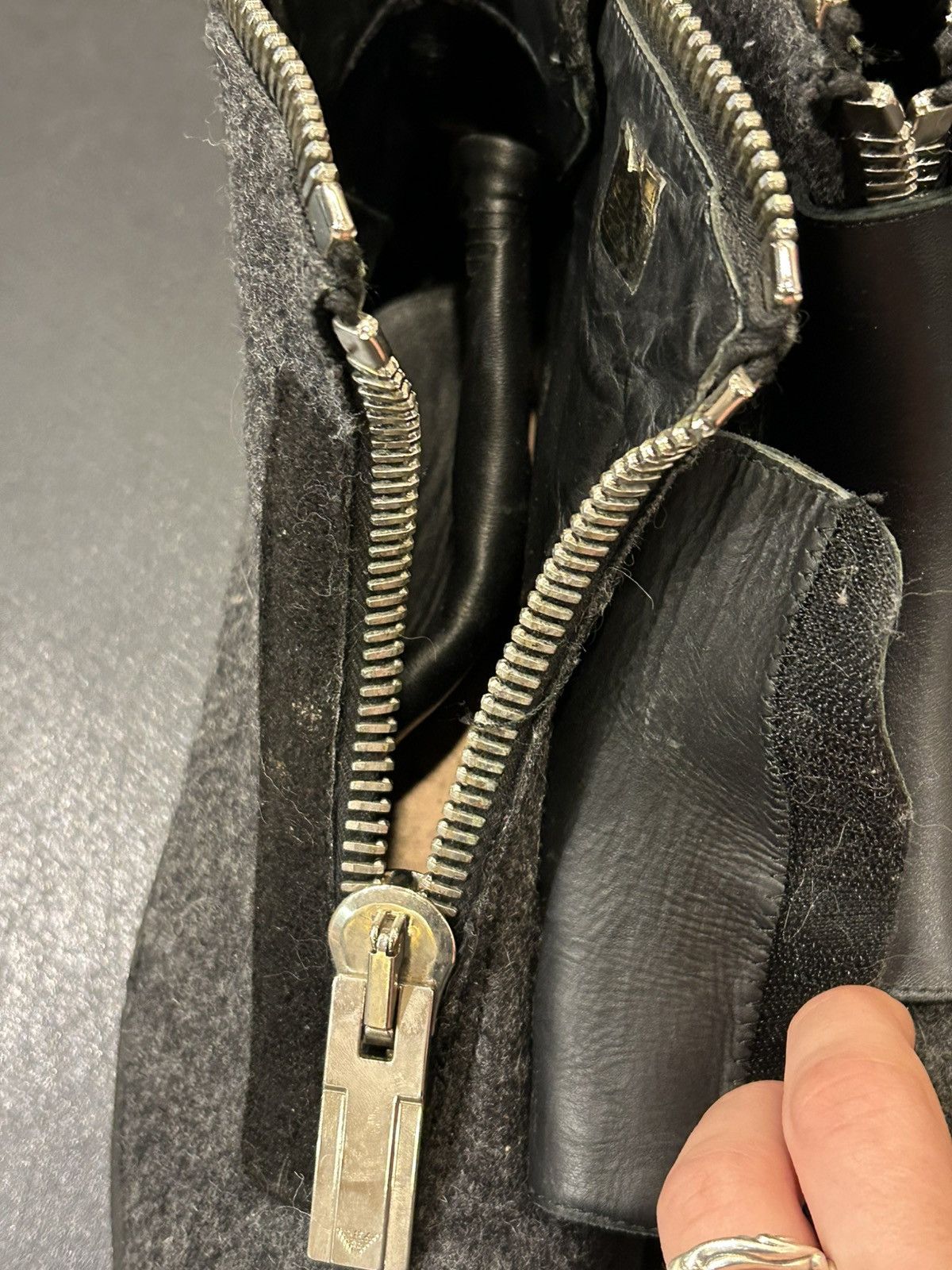Armani Armani Wool Zip Up Sneaker Size US 8 / EU 41 - 7 Thumbnail