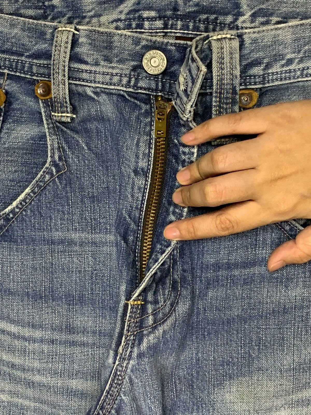 Levi's Vintage 90s Levis 502 Faded Blue Wash Distress Baggy Jeans Size US 32 / EU 48 - 3 Thumbnail
