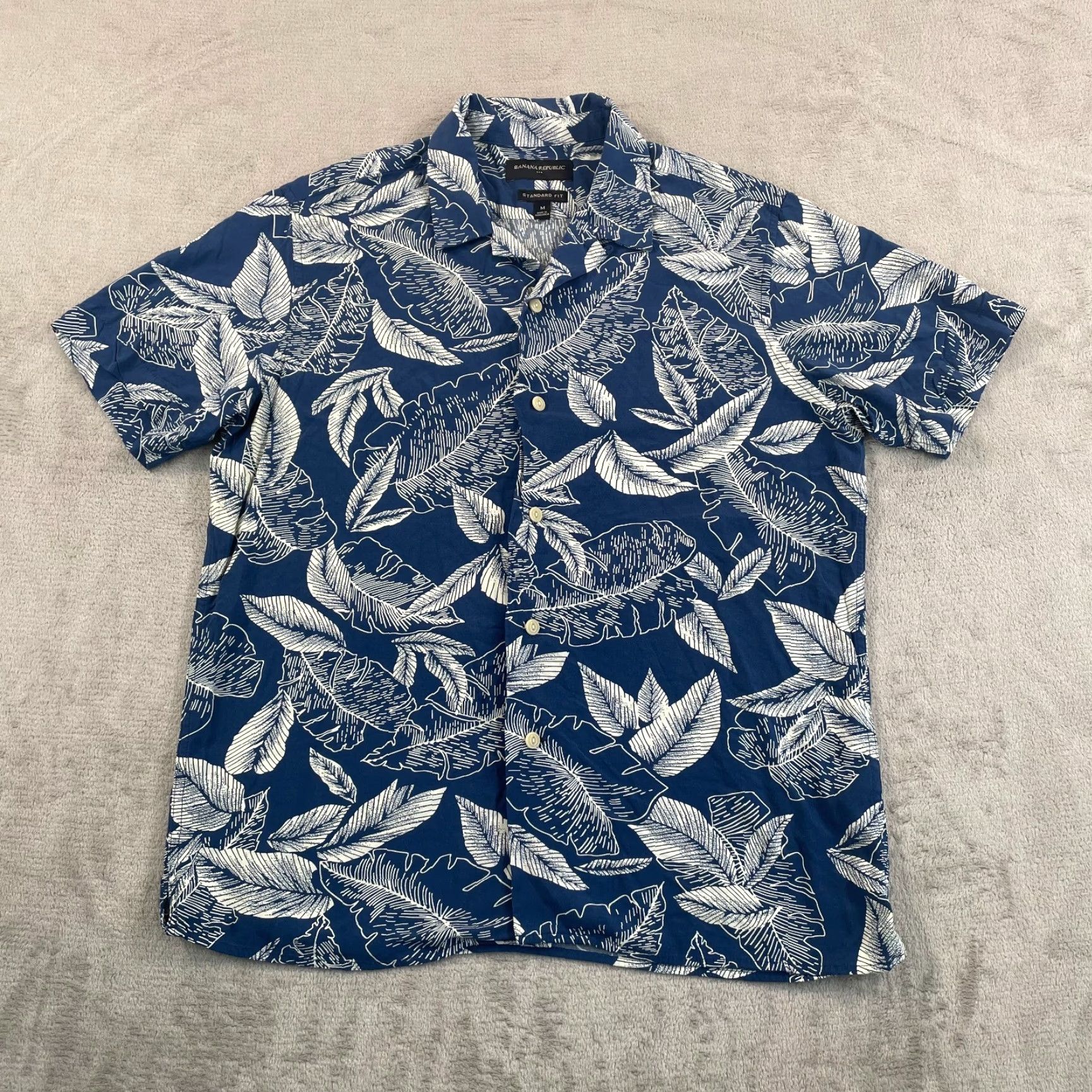 Banana Republic Banana Republic Hawaiian Camp Shirt Men Medium Blue Floral Loop Collar Aloha Size US M / EU 48-50 / 2 - 3 Thumbnail