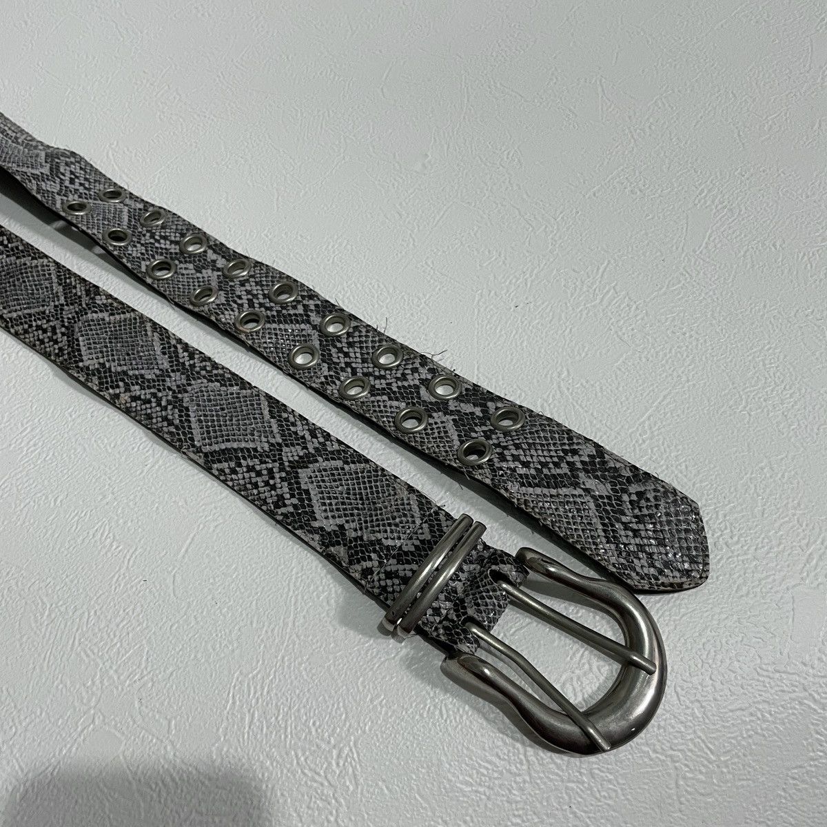 If Six Was Nine Vintage y2k snake skin belt Size ONE SIZE - 3 Thumbnail