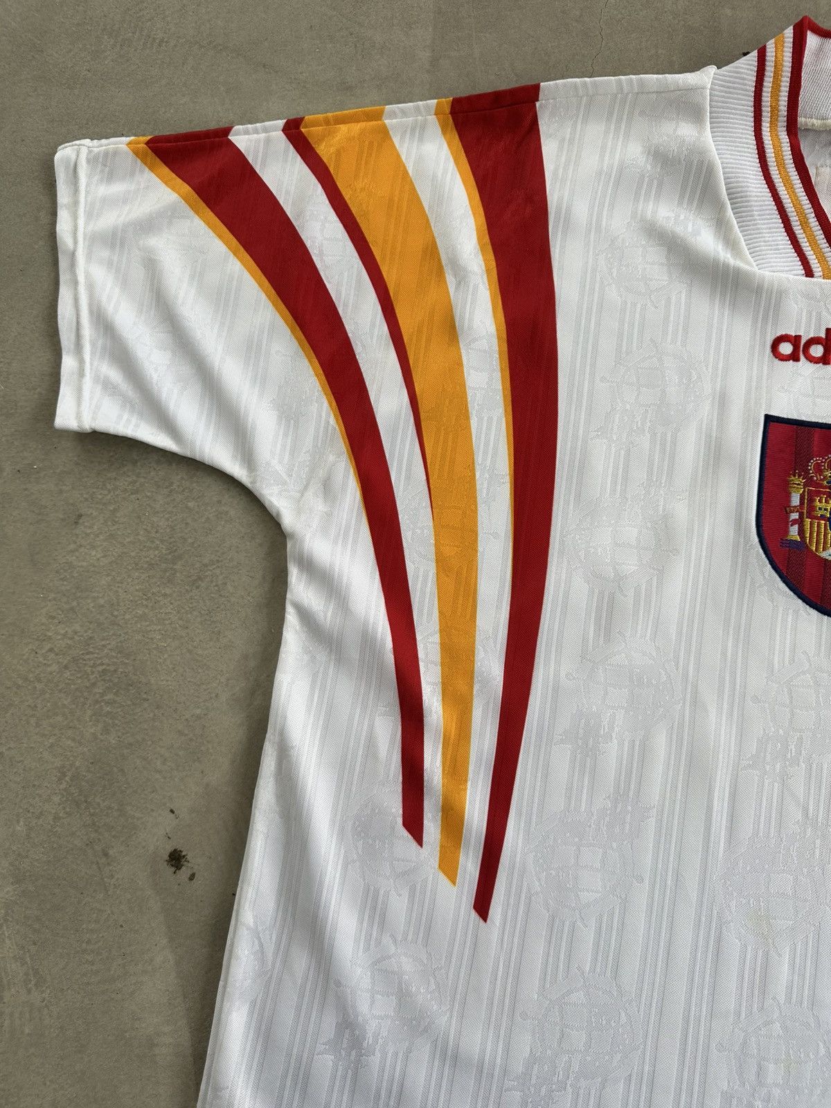 Adidas VINTAGE ADIDAS SPAIN 96-98 THIRD KIT Size US XL / EU 56 / 4 - 5 Thumbnail