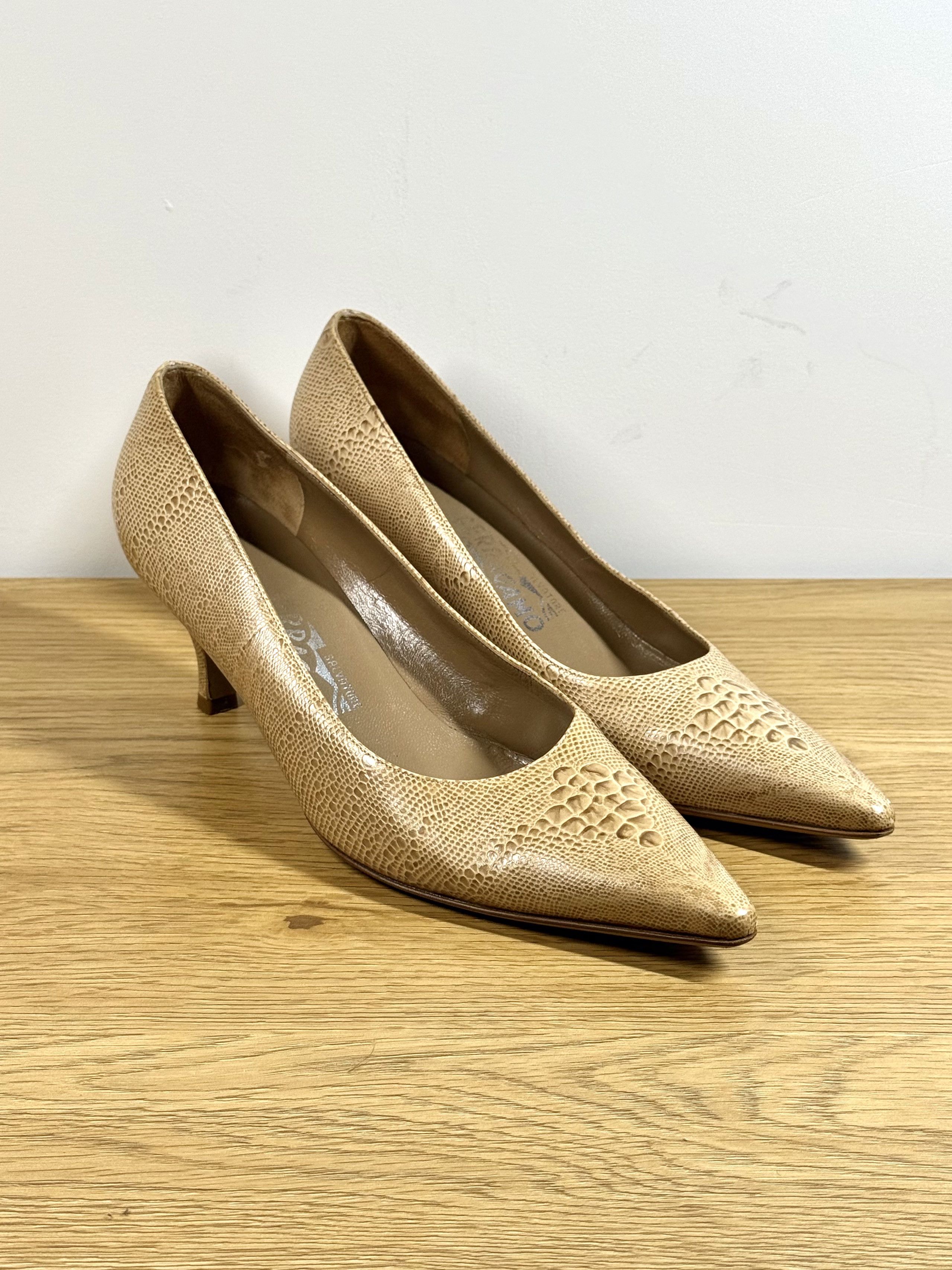 Salvatore Ferragamo Salvatore Ferragamo Giusy Leather Kitten Heel Pumps Size US 6.5 / IT 36.5 - 3 Thumbnail