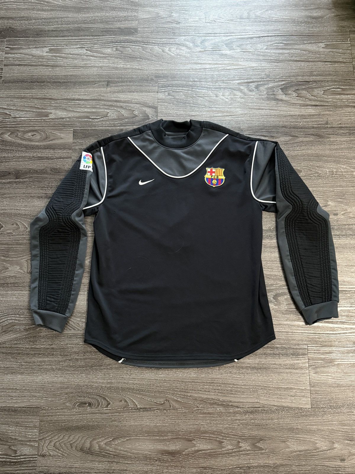 Nike Nike Barcelona 2003/04 Goalie Jersey Size US L / EU 52-54 / 3 - 1 Thumbnail