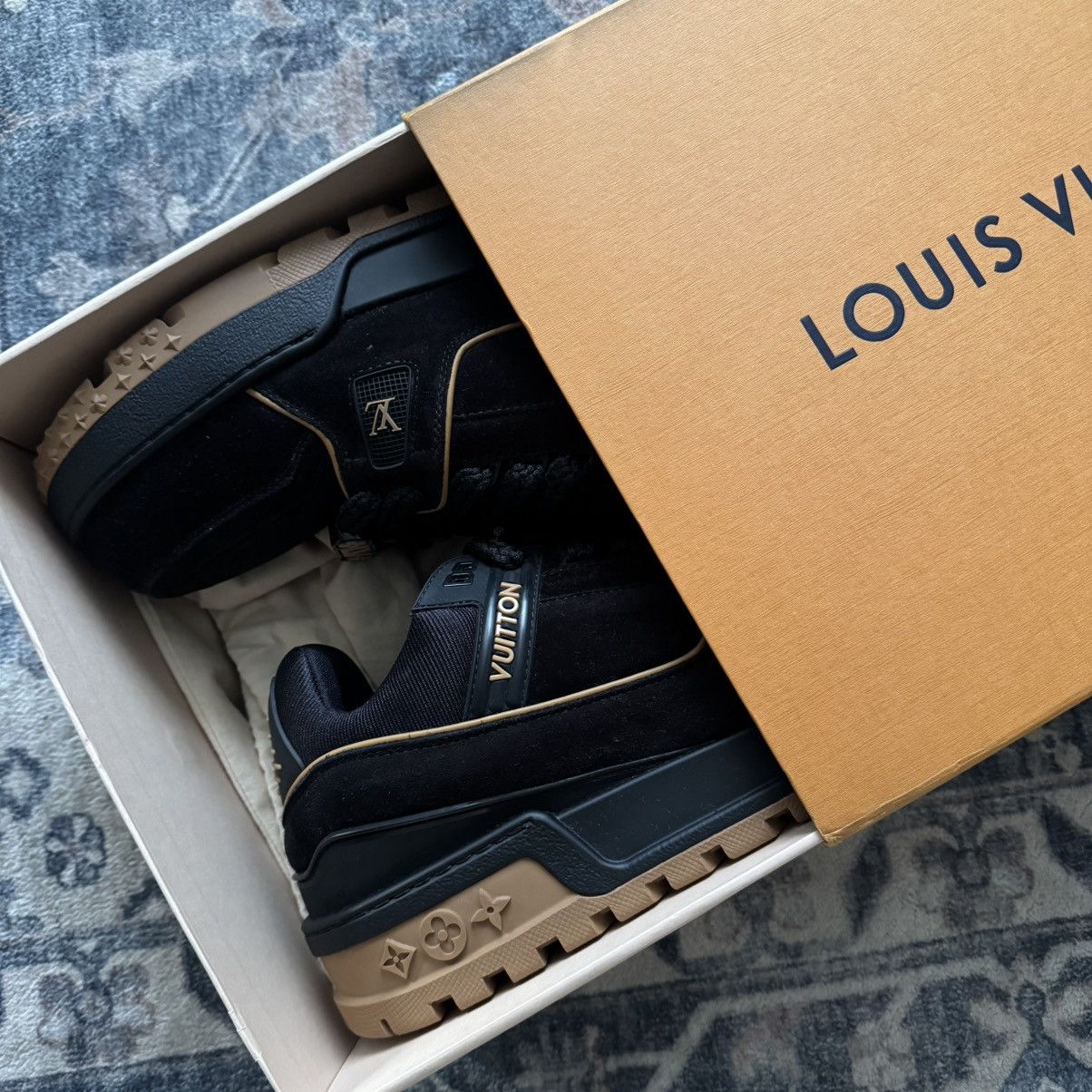 Louis Vuitton LV Louis Vuitton Maxi Trainer Black Brown Suede Black sz 12 Size US 12 / EU 45 - 13 Thumbnail