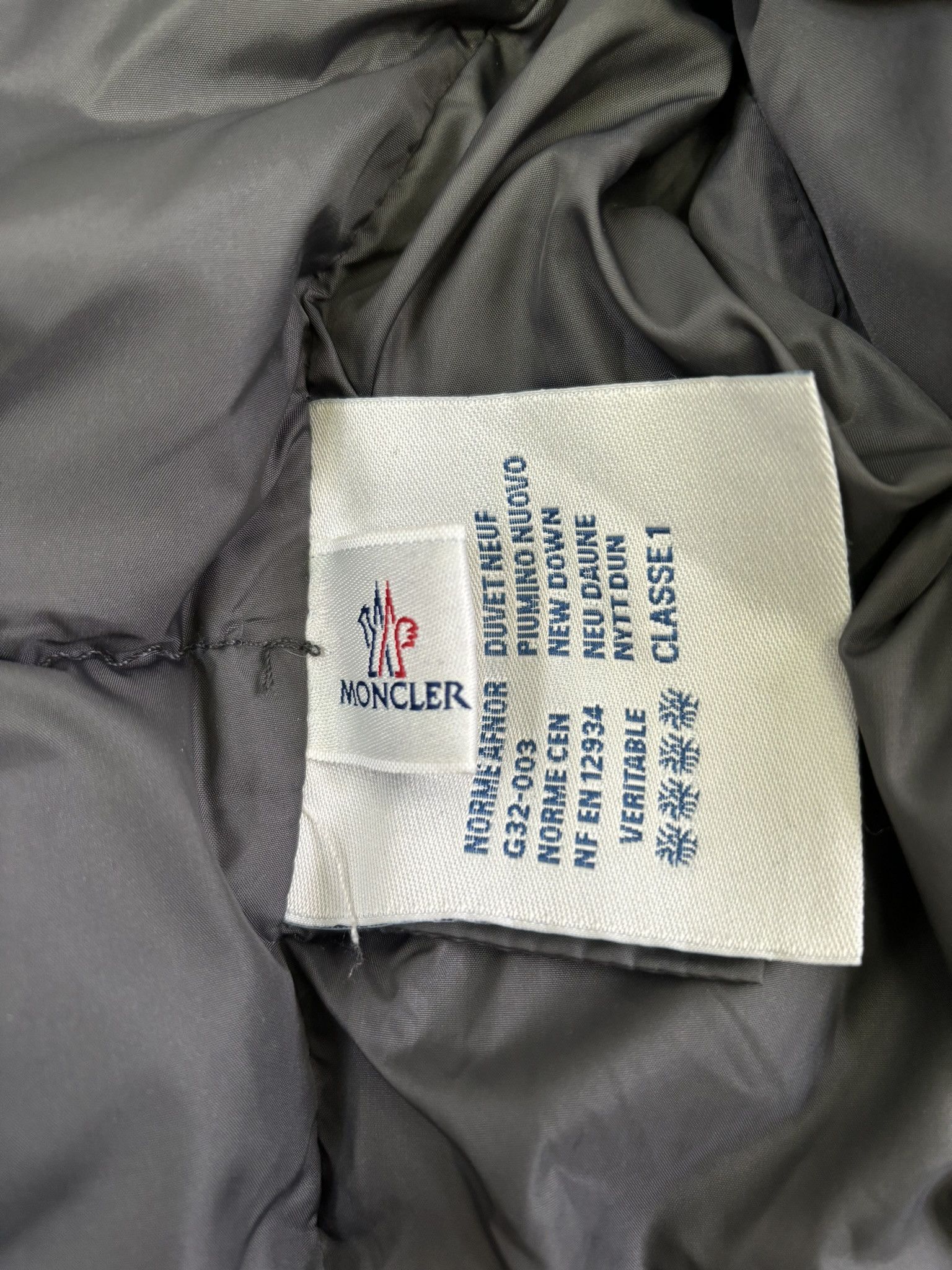 Moncler Moncler BEA jacket size. 2 Size XS / US 0-2 / IT 36-38 - 19 Thumbnail