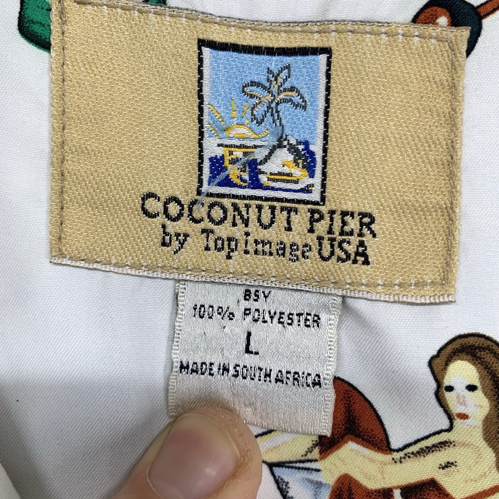 Vintage VINTAGE Coconut Pier Shirt Mens Button-Down L White Graphic Print Pin Up Girl Dry Martini Drinks Casual Travel Size US L / EU 52-54 / 3 - 3 Thumbnail