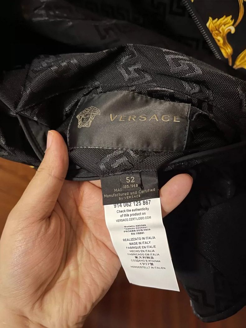 Versace Versace Black gold vine man wears a coat on both sides Size L / US 10 / IT 46 - 6 Thumbnail