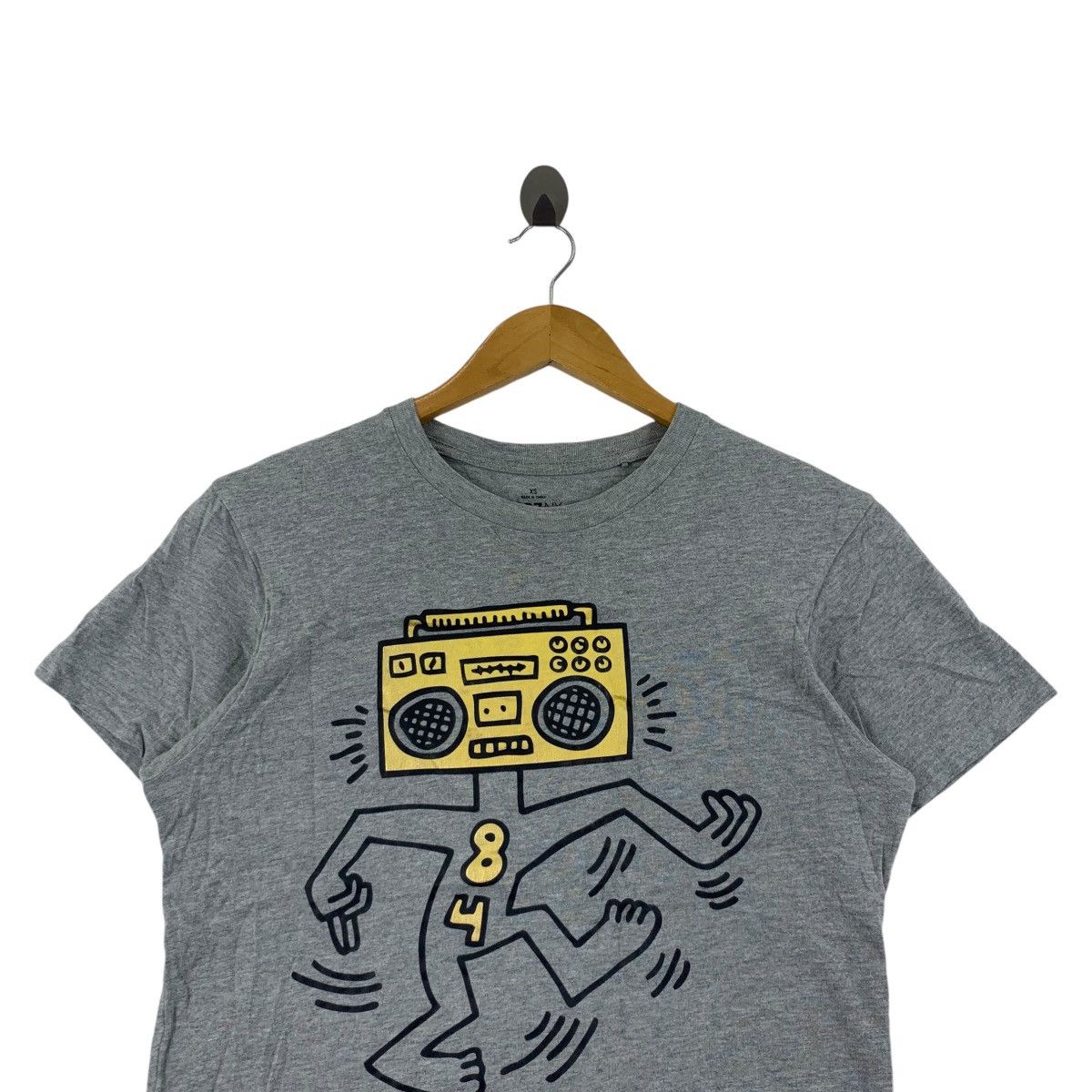 Keith Haring × Uniqlo KEITH HARING x UNIQLO Radio Man Pop Art Tee Shirt Size US XS / EU 42 / 0 - 2 Thumbnail