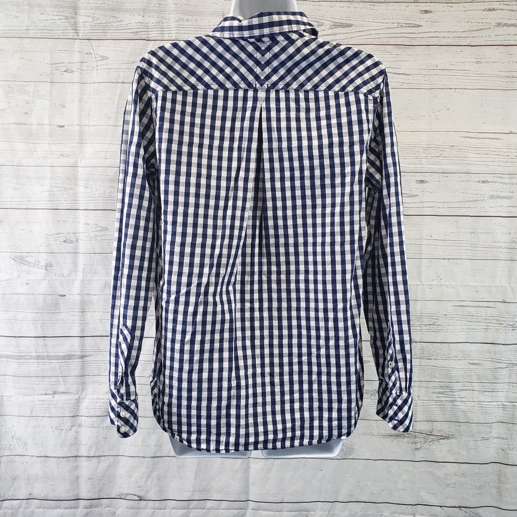 Vineyard Vines Vineyard Vines Button-Up Shirt Womens Size 6 Blue White Gingham 100% Cotton Relaxed Fit Long Sleeve Collared Button Front Size M / US 6-8 / IT 42-44 - 4 Thumbnail
