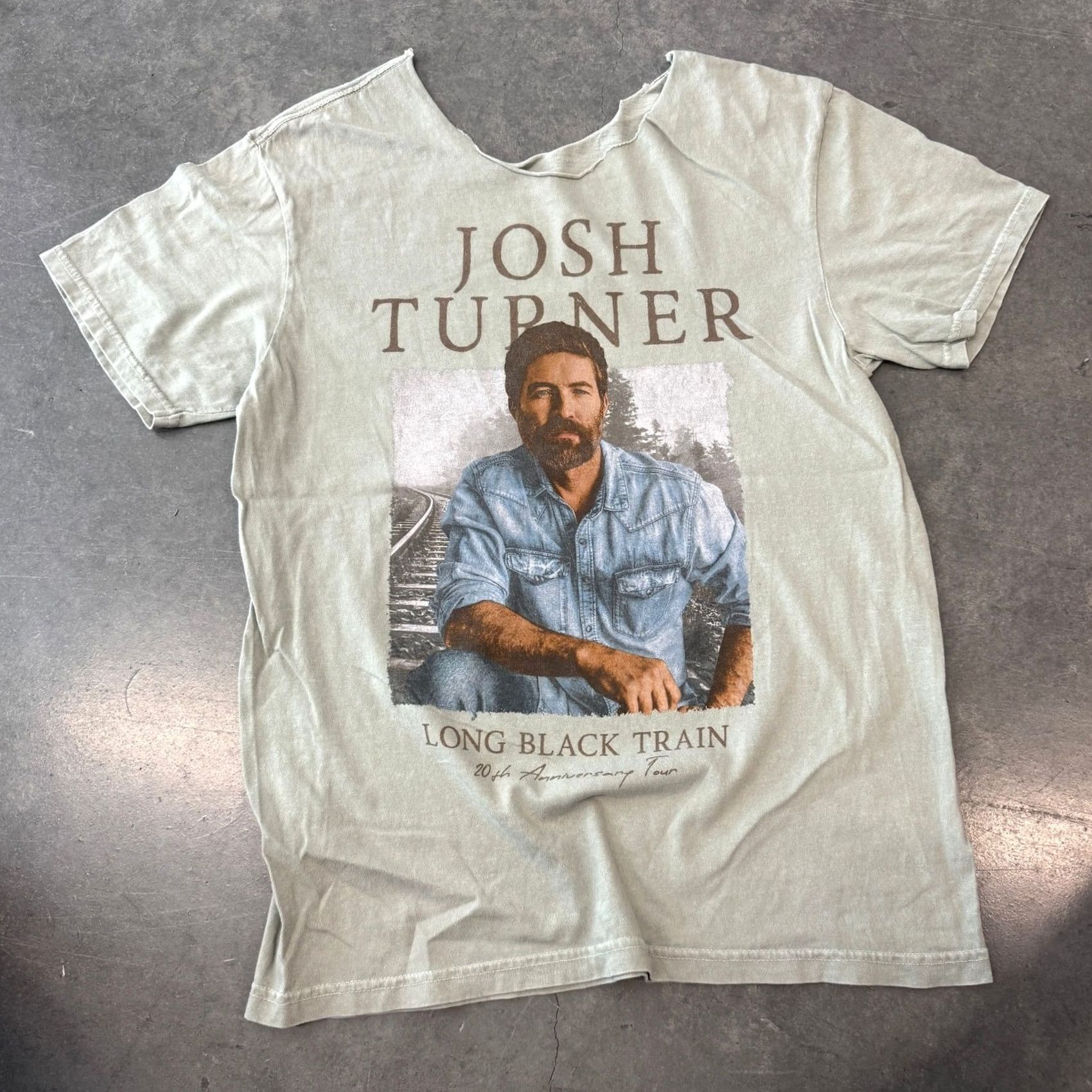 Vintage VINTAGE Josh Turner Long Black Train Grey Graphic Band Tour Graphic Tee M Womens Gray Size M / US 6-8 / IT 42-44 - 2 Thumbnail