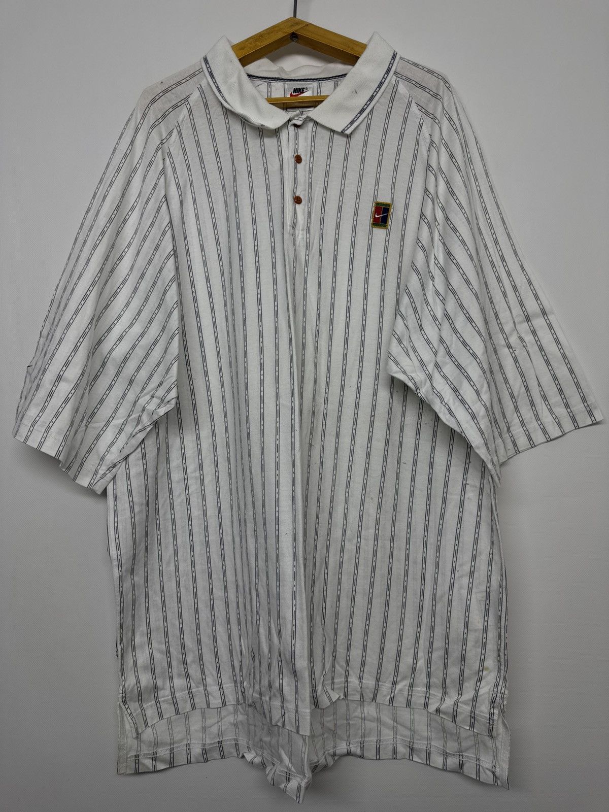 Nike 90s Vintage Nike Court White Stripped Polo Size US XL / EU 56 / 4 - 7 Thumbnail