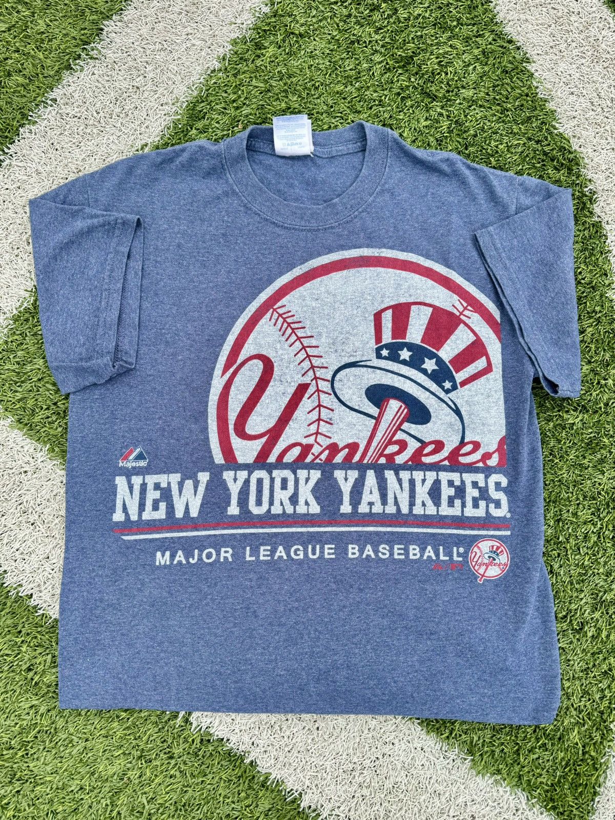 Majestic × New York Yankees × Vintage Vintage New York Yankees Majestic MLB T-Shirt Size US S / EU 44-46 / 1 - 3 Thumbnail