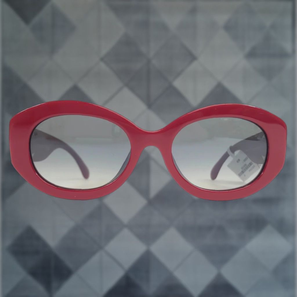 Chanel Vintage Designer Sunglasses Oval Red Acetate Gray Gradient Tinted UV400 Women Italy