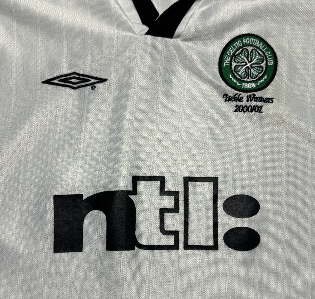 Umbro Celtic 2001 2002 Away Football Shirt Soccer Jersey Umbro Size US M / EU 48-50 / 2 - 7 Thumbnail