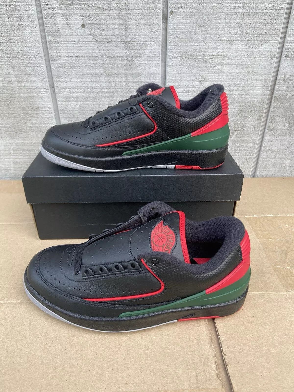Nike Nike Air Jordan 2 II Retro Low Origins Christmas DV9956-006 Size US 7.5 / IT 37.5 - 2 Thumbnail