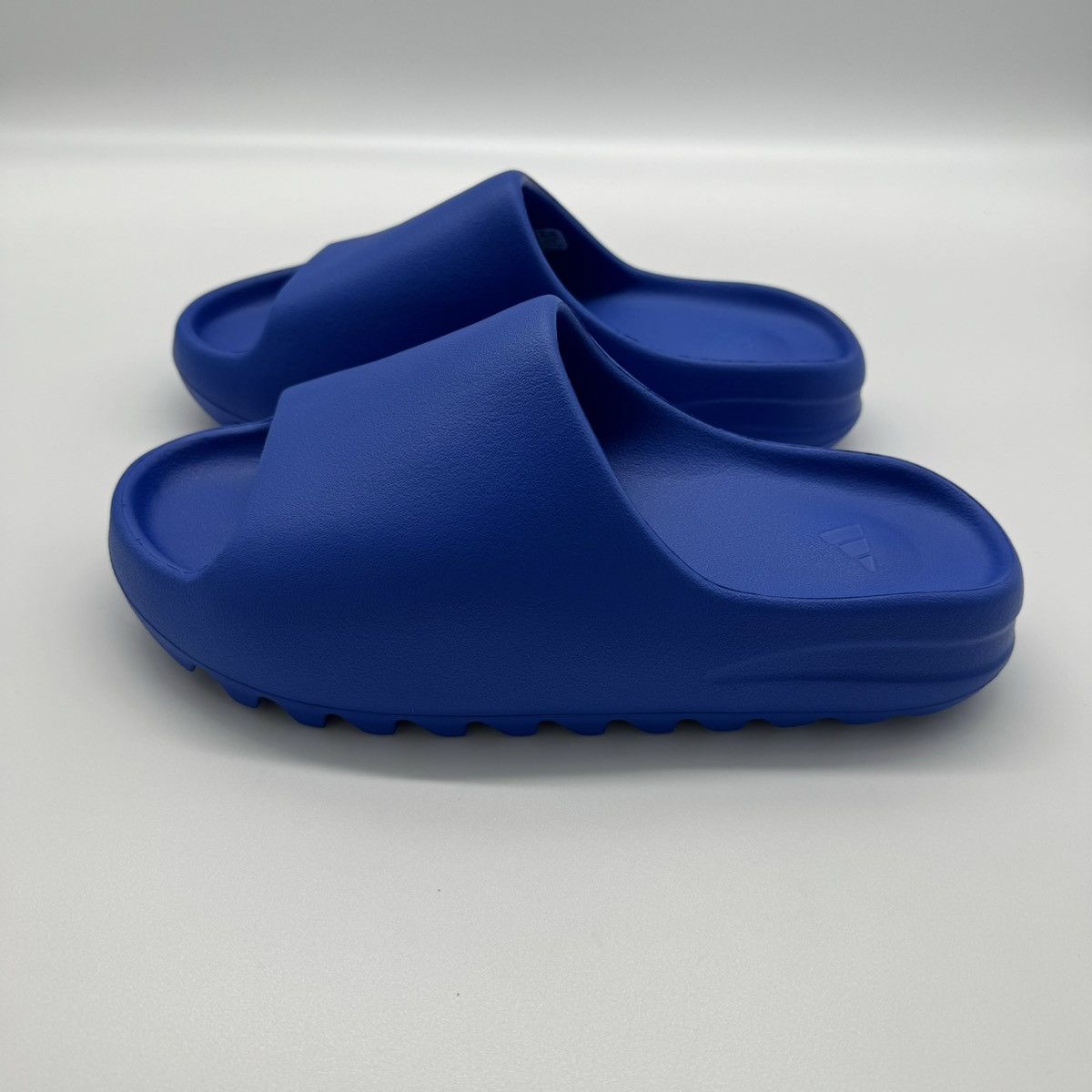 Adidas Adidas Yeezy Slide Azure Size US 10 / EU 43 - 1 Thumbnail