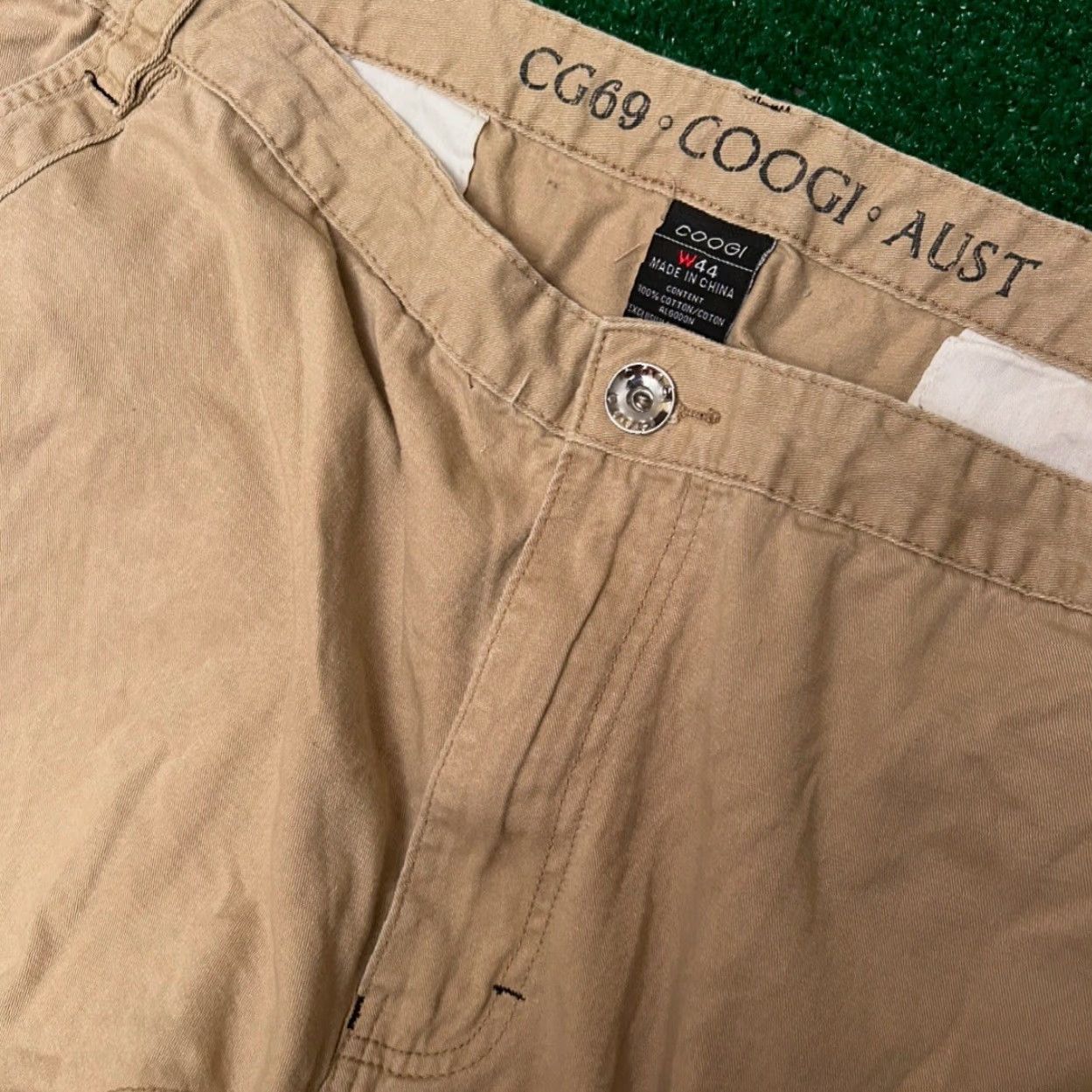 Coogi VINTAGE COOGI Baggy Hip Hop Skater Cargo Pocket Shorts Mens Size 44 Brown 90s Y2K Grunge Punk Cargo Pocket 90s Mens Size US 44 / EU 60 - 3 Thumbnail