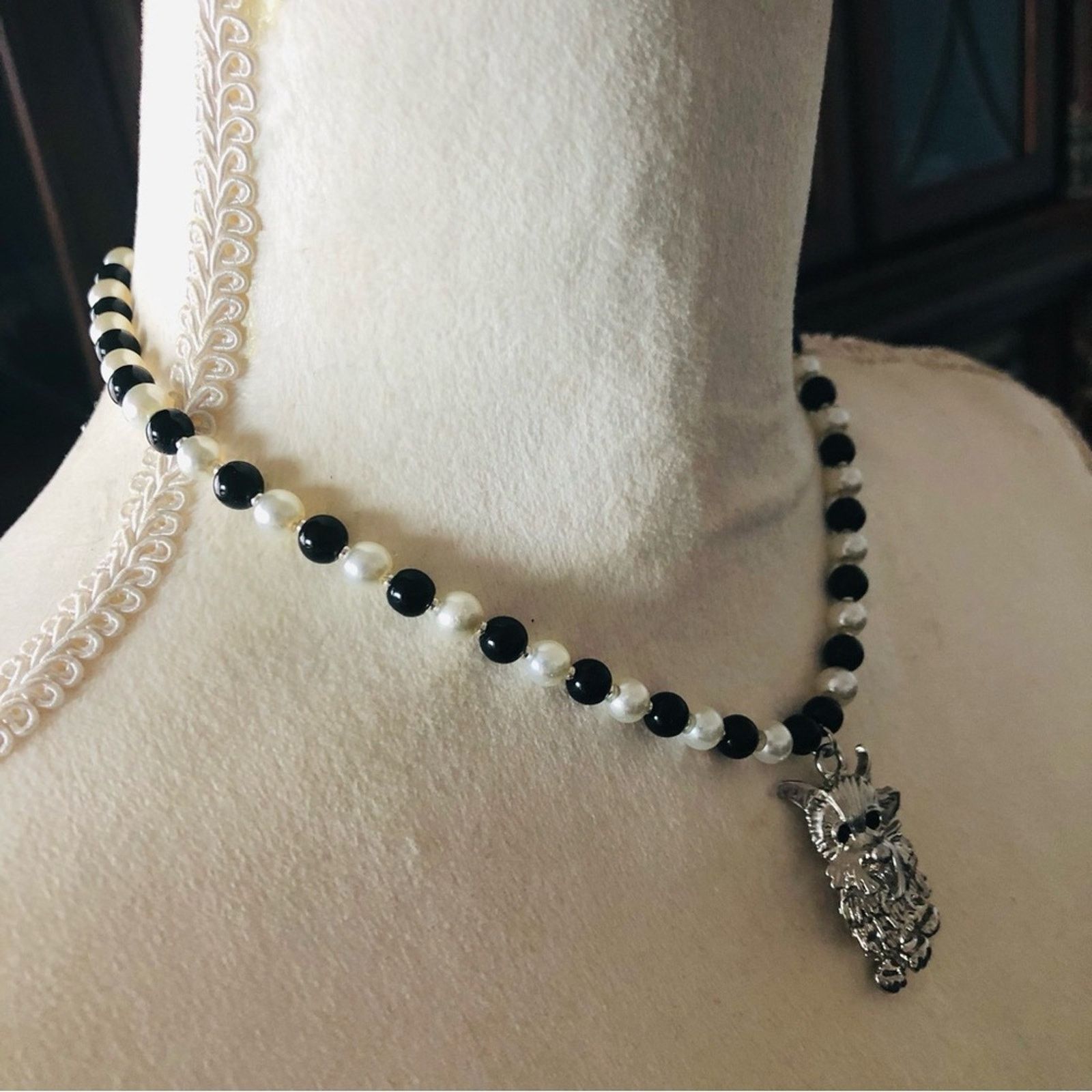 Handmade Handcrafted repurpose scotty dog pendant Pearl necklace Size ONE SIZE - 4 Thumbnail