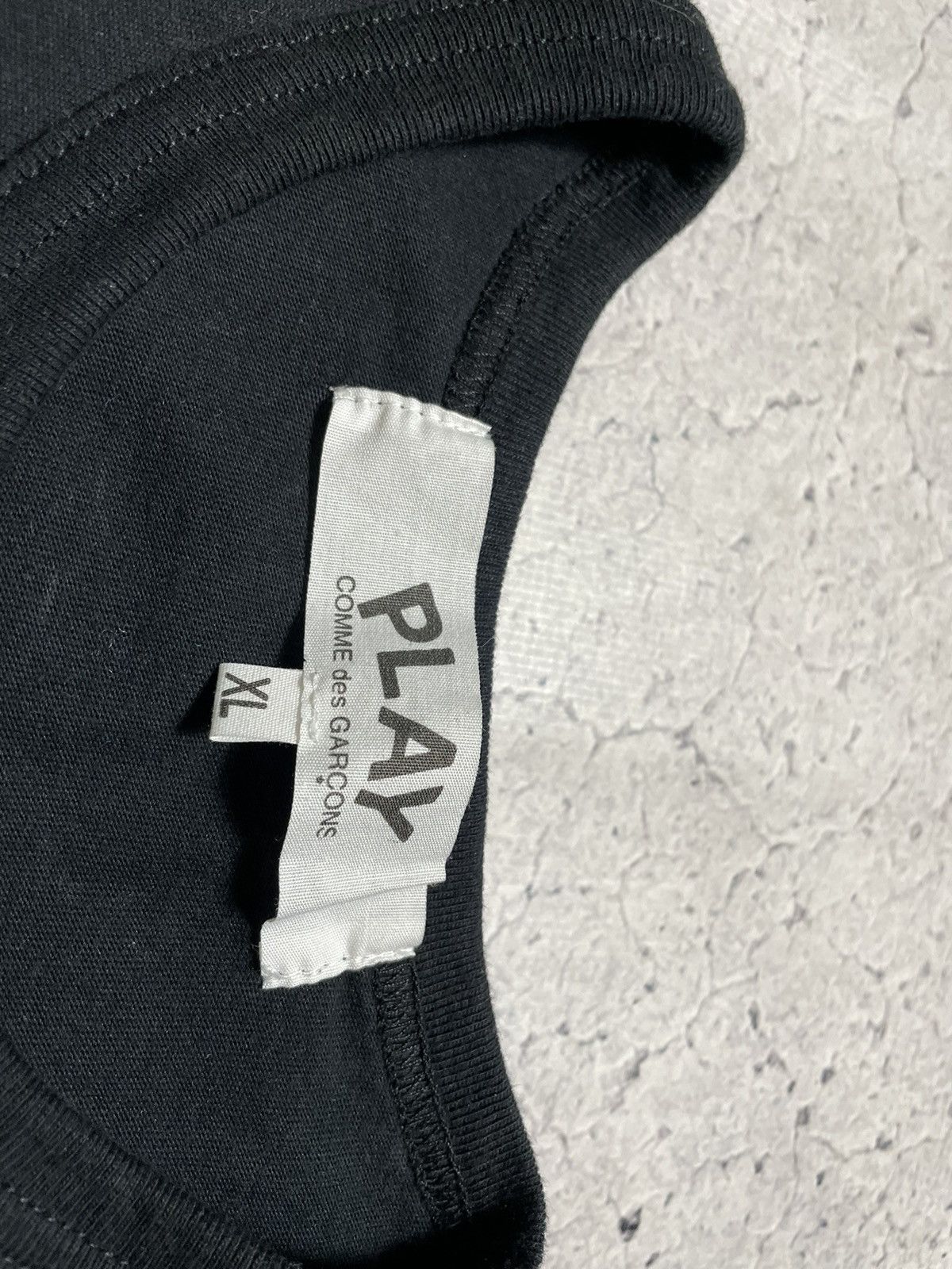 CDG by Comme des Garcons Vintage Luxury T-Shirt Play Comme Des Garcons Black Size US L / EU 52-54 / 3 - 7 Thumbnail