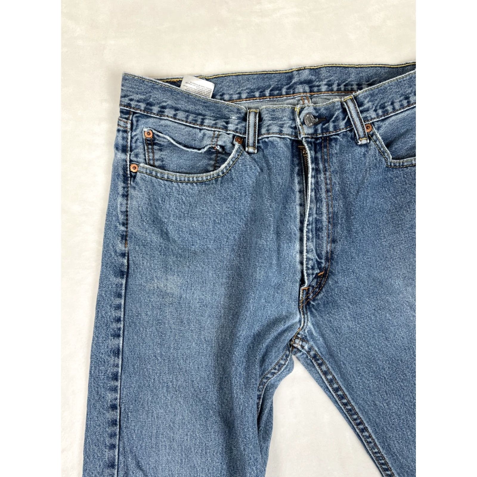 Levi's VINTAGE Levi’s 505 Jeans Size 36x32 Denim Blue 90s USA Regular Mens Straight 5-Pocket Mexico Medium Wash Size US 36 / EU 52 - 3 Thumbnail