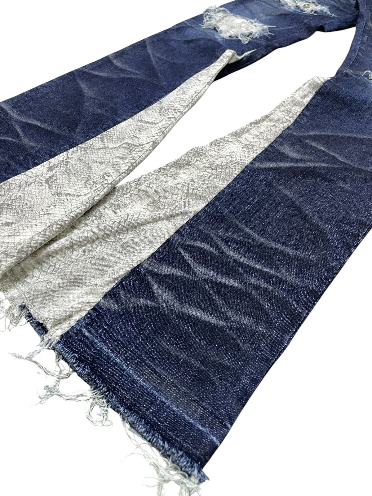 If Six Was Nine × semanticdesign Semantic Design Snake Shedding Skin Stud Flare Stacked Jeans Size US 30 / EU 46 - 11 Thumbnail