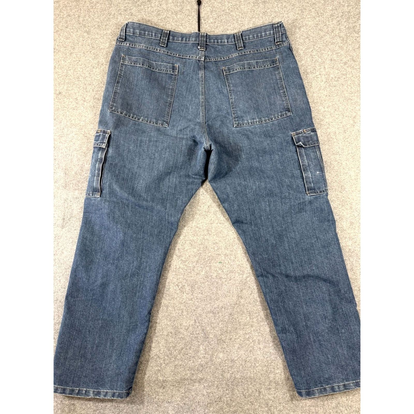 Wrangler Wrangler Cargo Jeans Mens 42x32 Blue Denim Straight Leg Outdoor Classic Jeans Mens 42in Regular Jeans Blue Wrangler Cargo Straight Mens Boys? Size US 42 / EU 58 - 7 Thumbnail